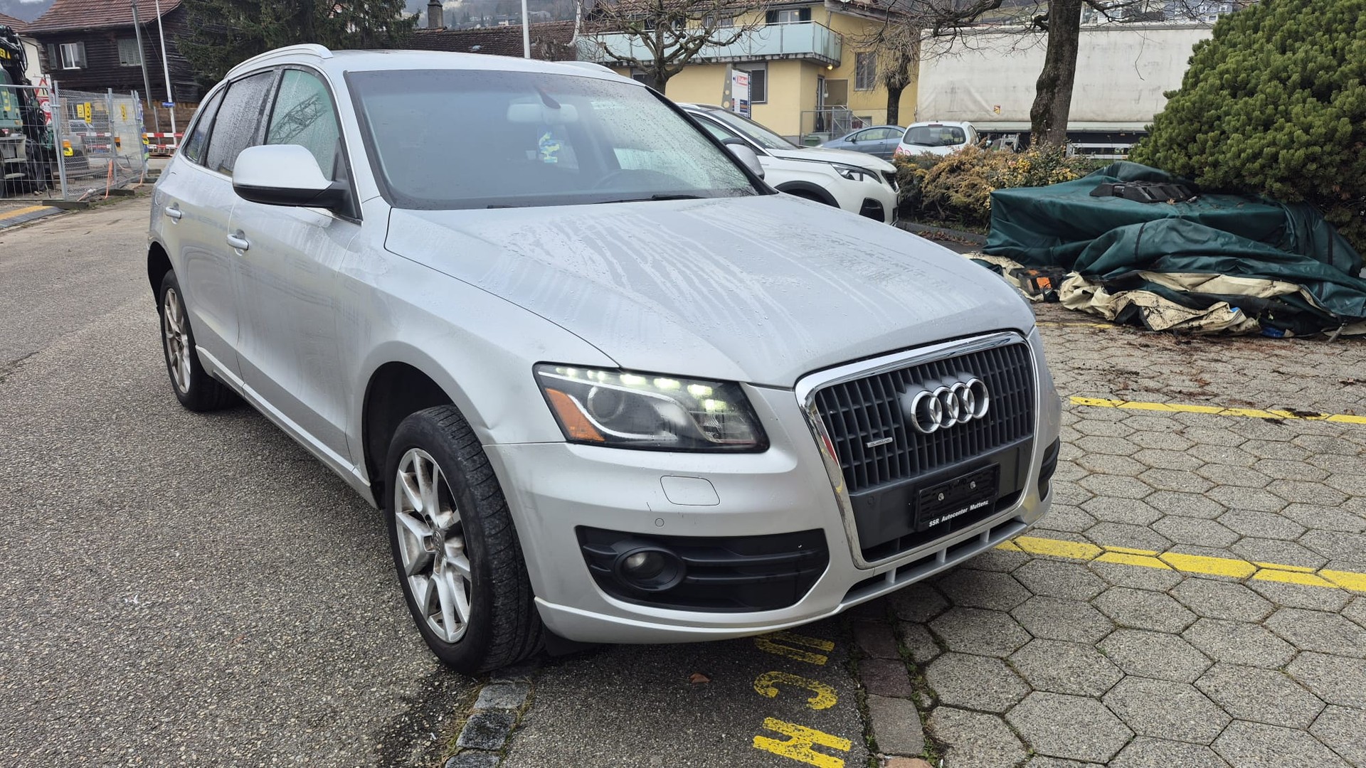 AUDI Q5 3.2 FSI quattro S-tronic-image-2