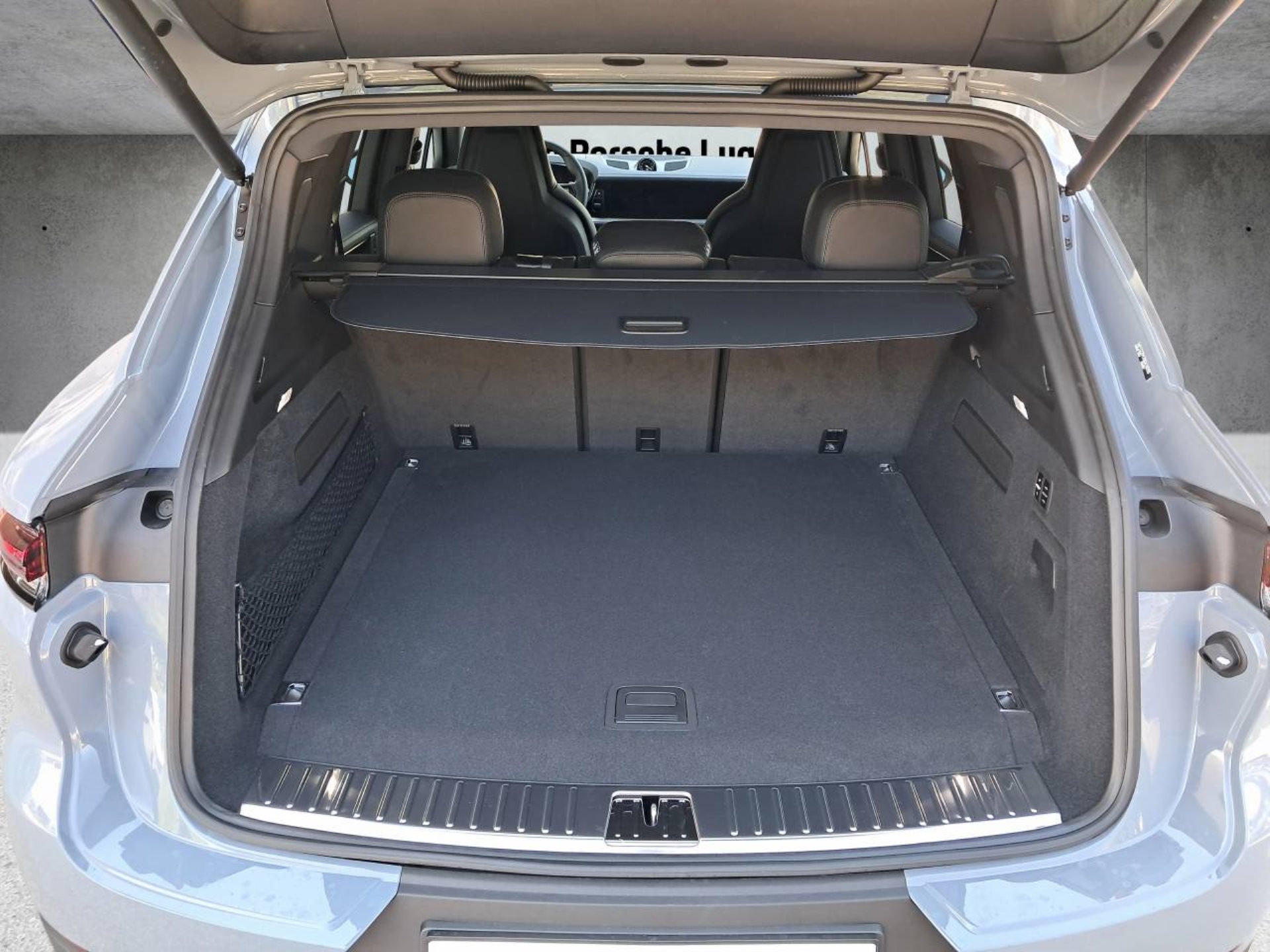 PORSCHE Cayenne S E-Hybrid-image-24