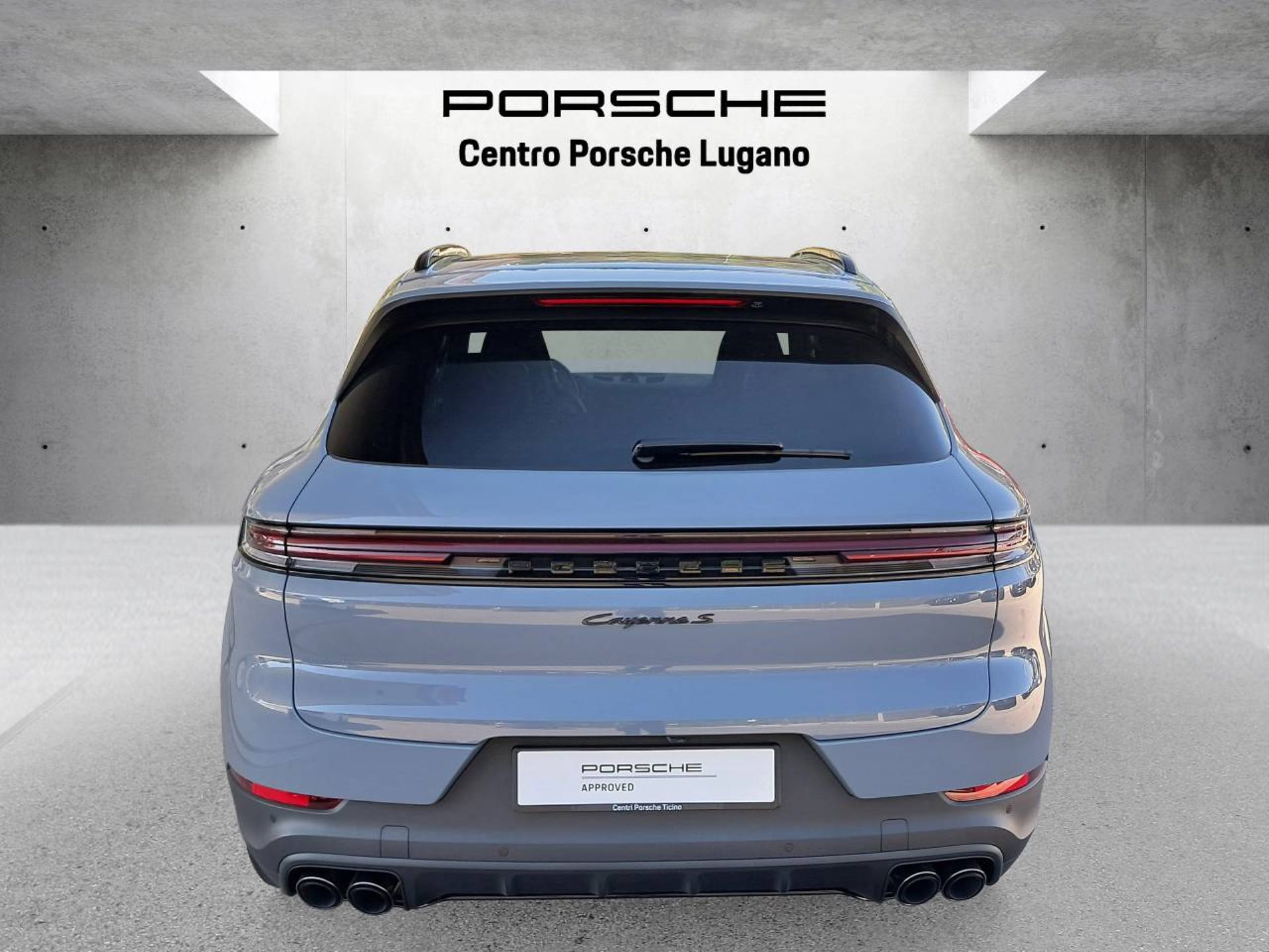 PORSCHE Cayenne S E-Hybrid-image-10