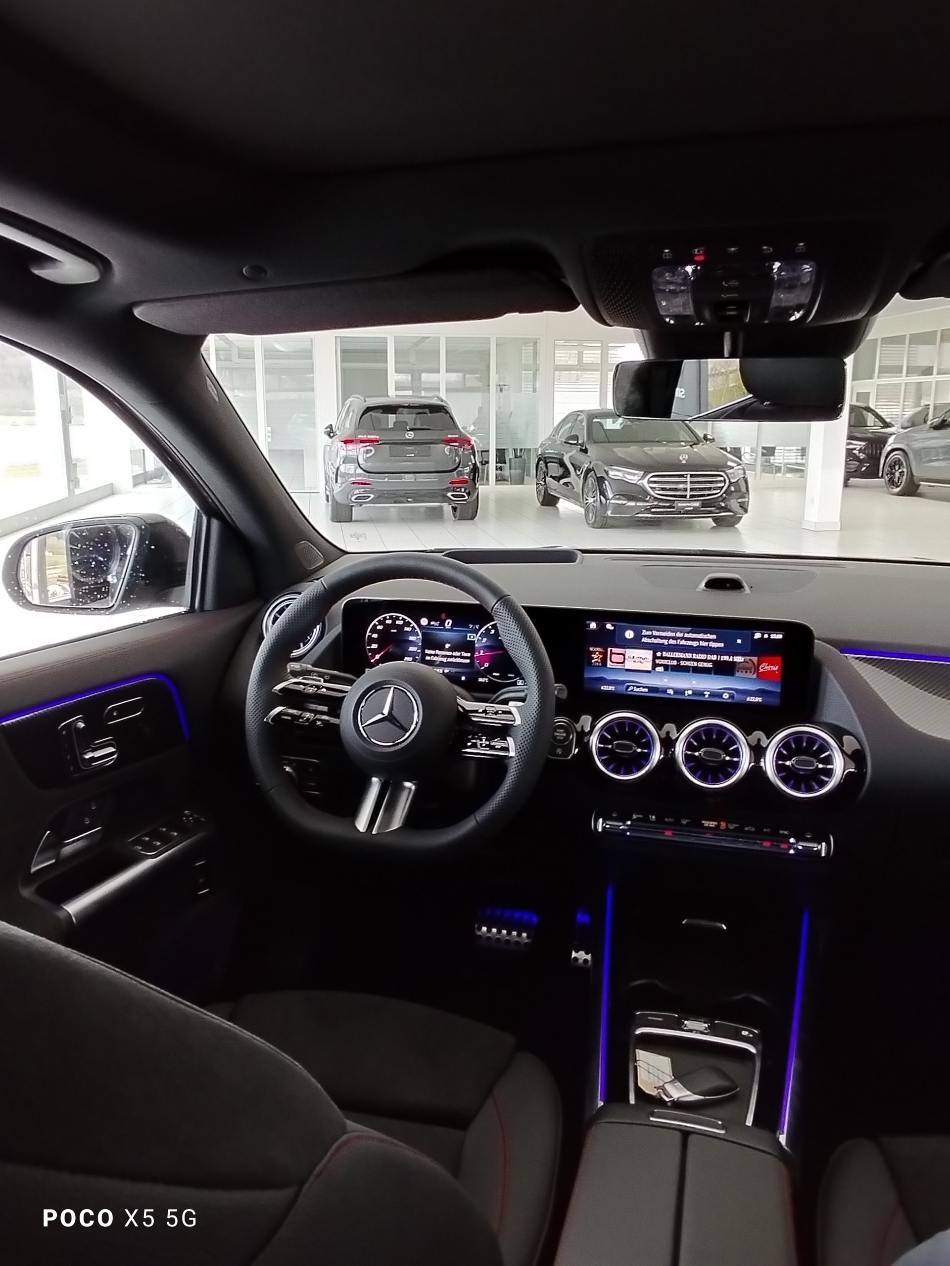 MERCEDES-BENZ GLA 200 Night Star-image-9