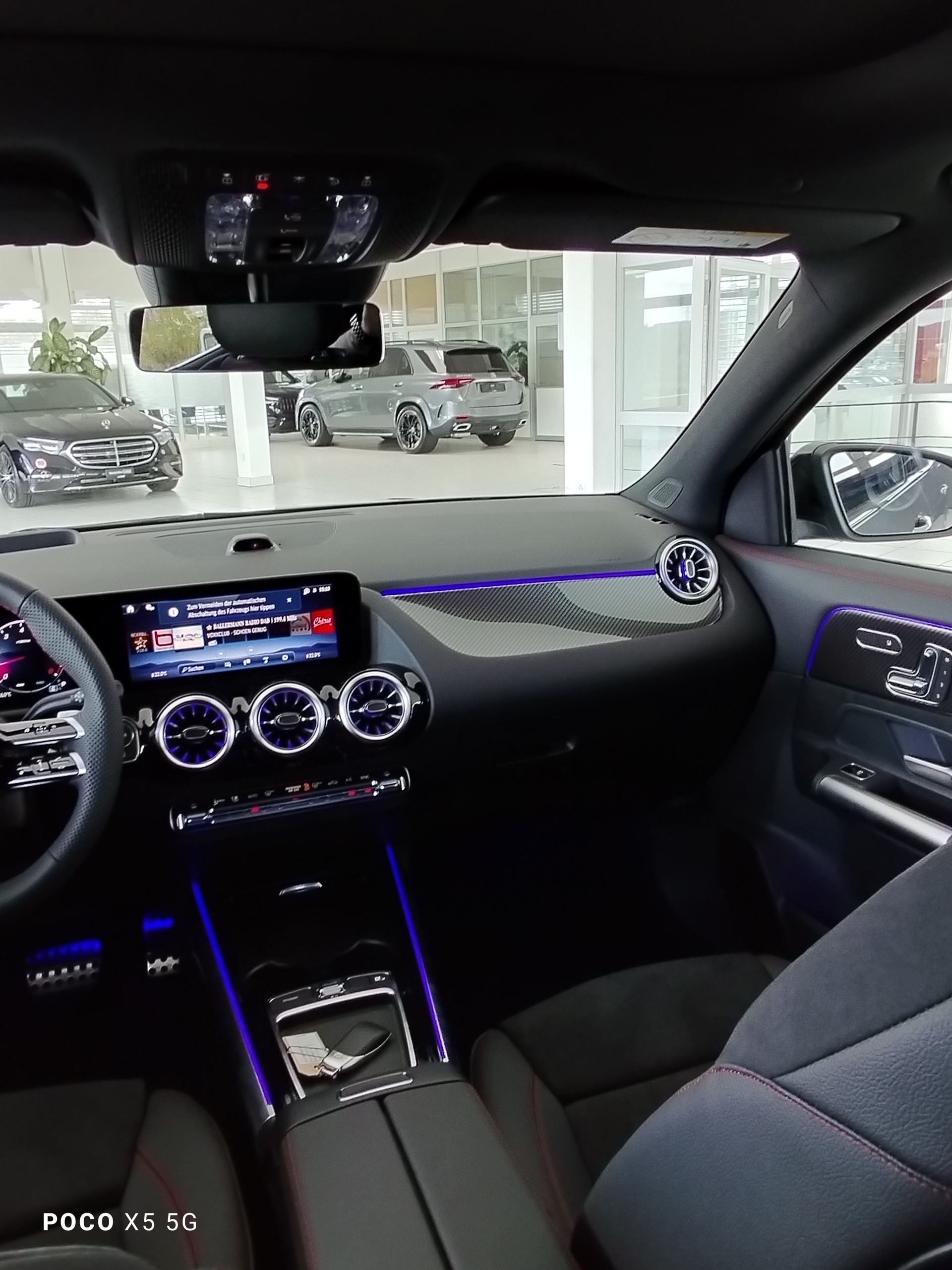MERCEDES-BENZ GLA 200 Night Star-image-10