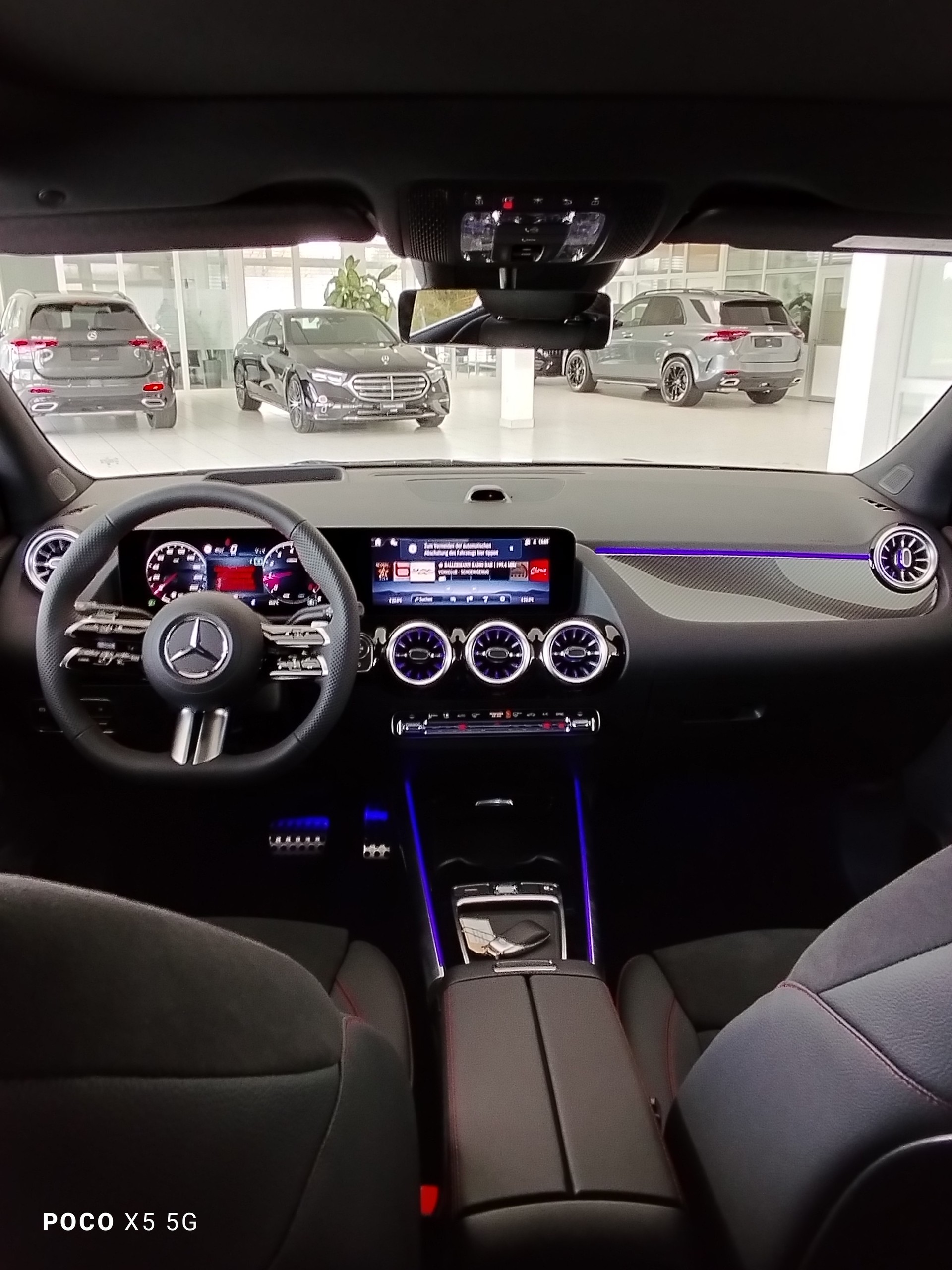 MERCEDES-BENZ GLA 200 Night Star-image-8