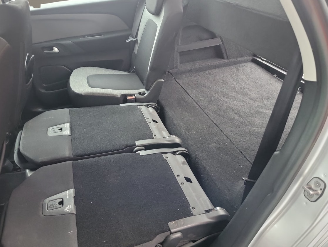 CITROEN C4 Picasso 1.6i 16V Attraction-image-10