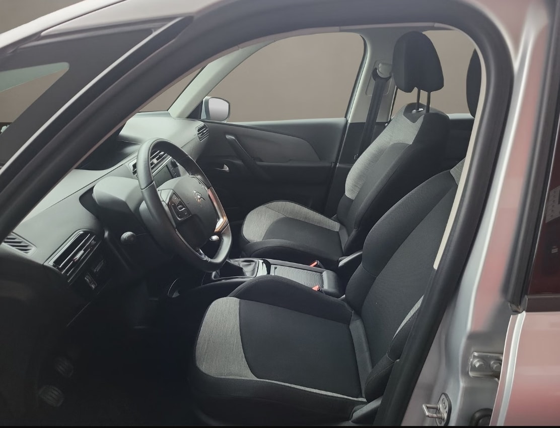 CITROEN C4 Picasso 1.6i 16V Attraction-image-7