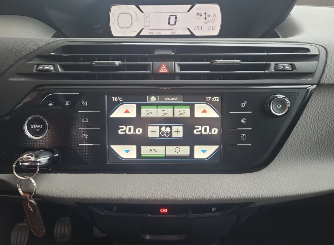 CITROEN C4 Picasso 1.6i 16V Attraction-image-6