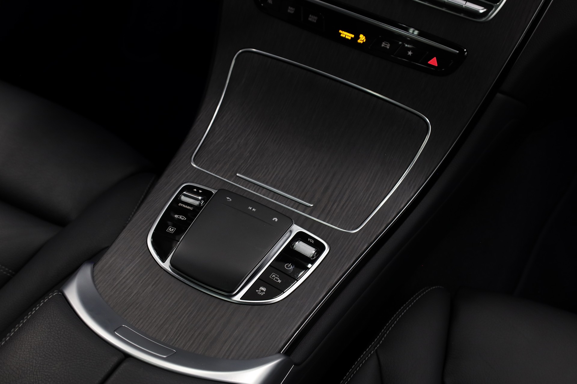 MERCEDES-BENZ GLC 300 de AMG Line 4m-image-21