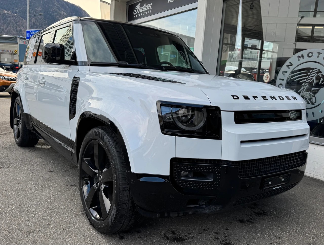 LAND ROVER Defender 110 525 V8 5.0 AT8-image-0