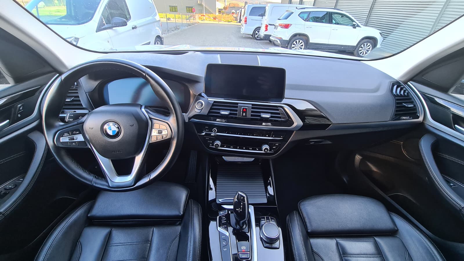 BMW X3 xDrive 30e ** 292 PS ** Voll-Leder ** Navi ** RF-Kamera ** Totwinkel-Assistent ** Tempomat ** Frisch Ab MFK & Service **-image-12