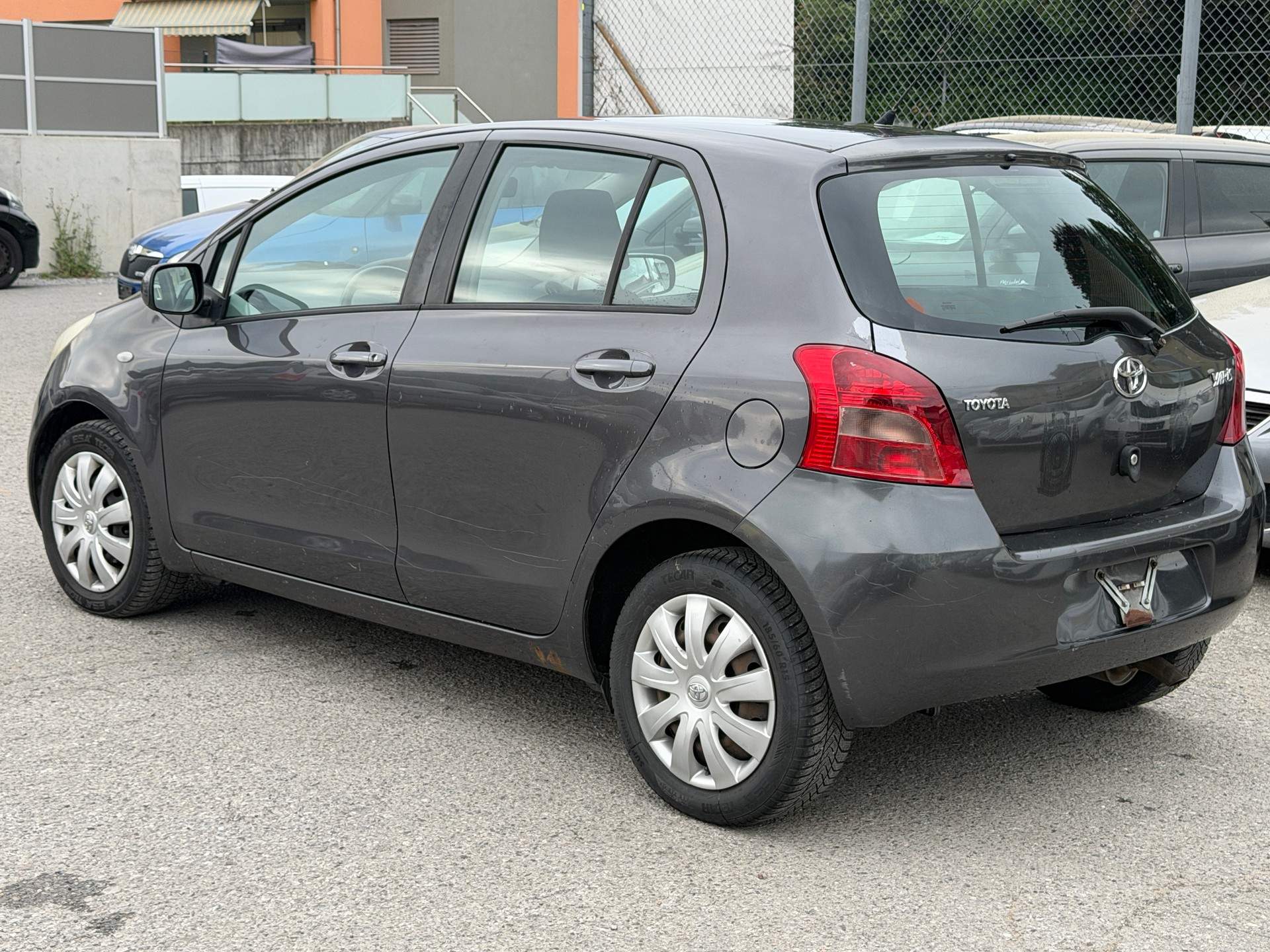 TOYOTA Yaris 1.3 Linea Luna-image-13