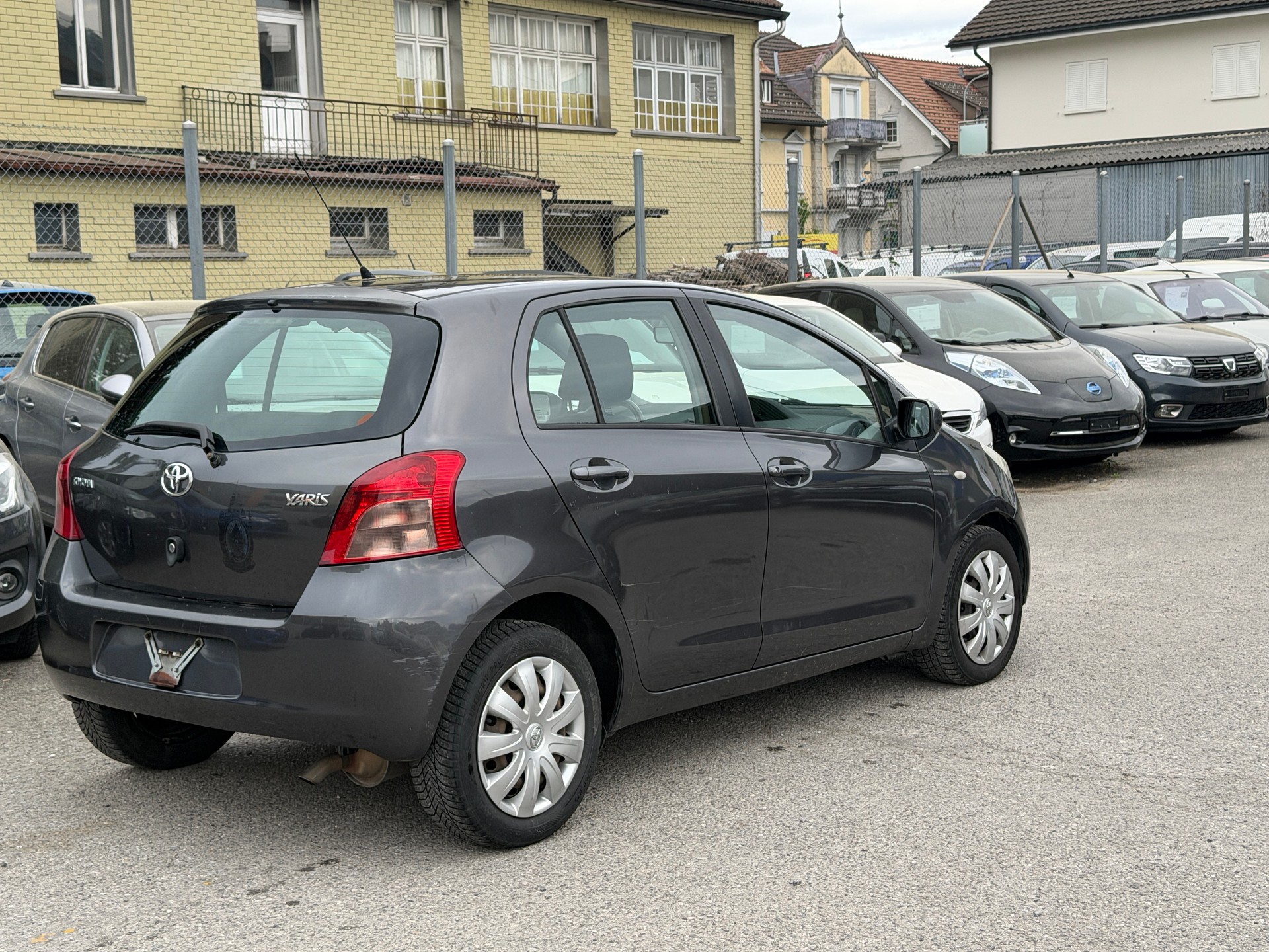 TOYOTA Yaris 1.3 Linea Luna-image-11