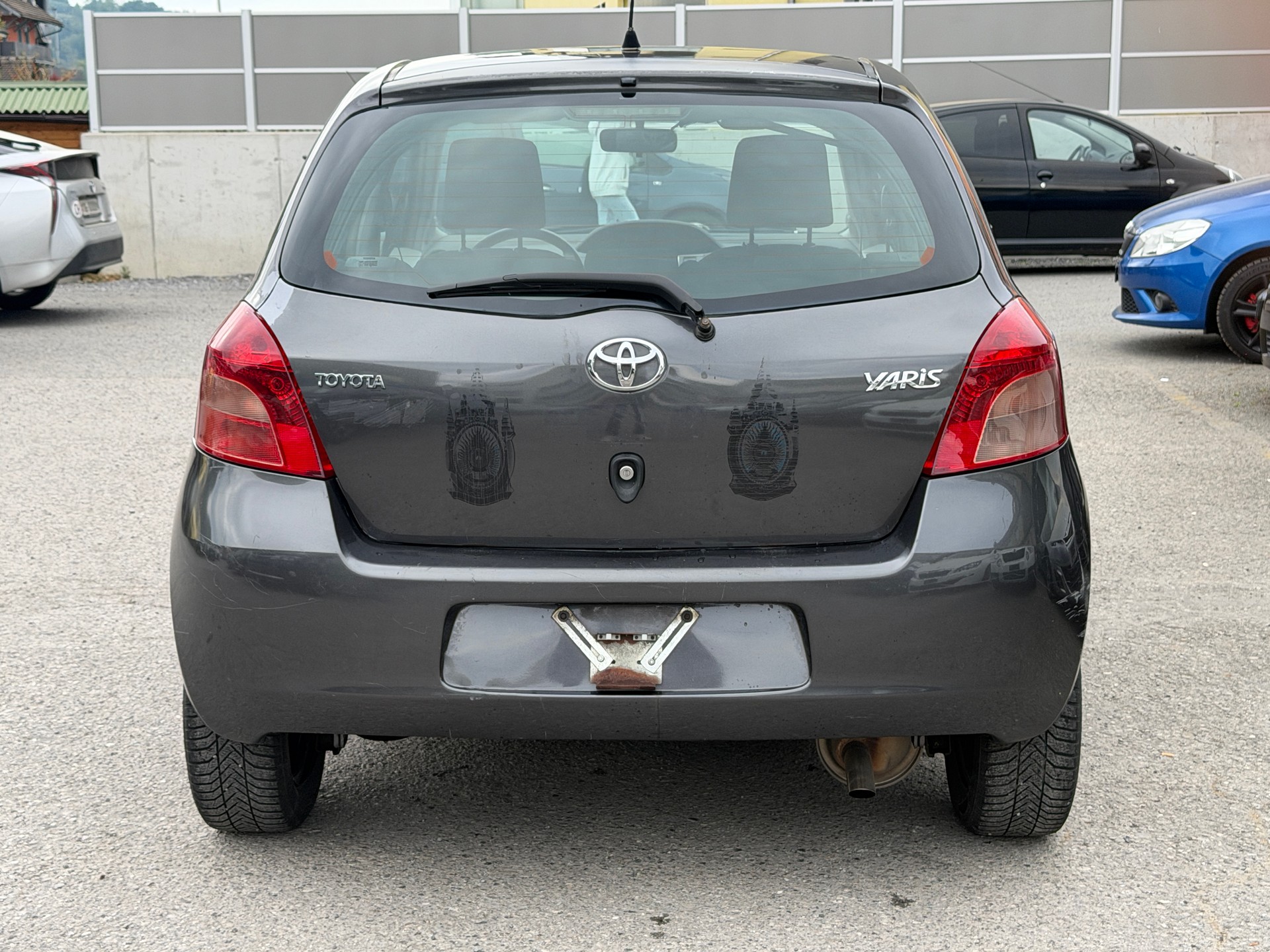TOYOTA Yaris 1.3 Linea Luna-image-12
