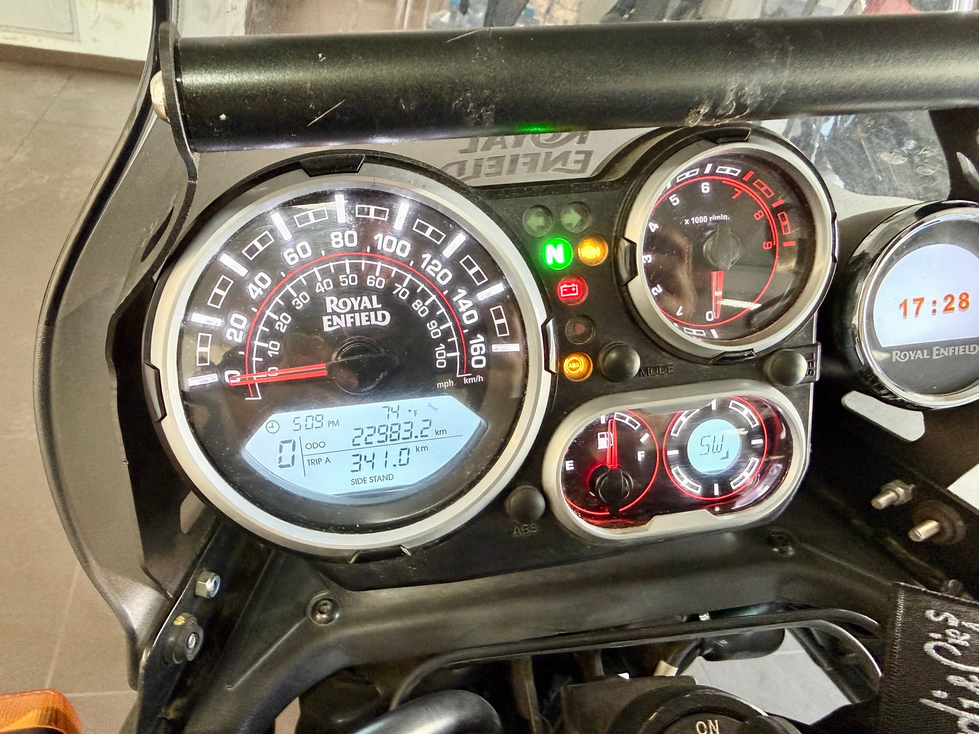 ROYAL ENFIELD Himalayan-image-7