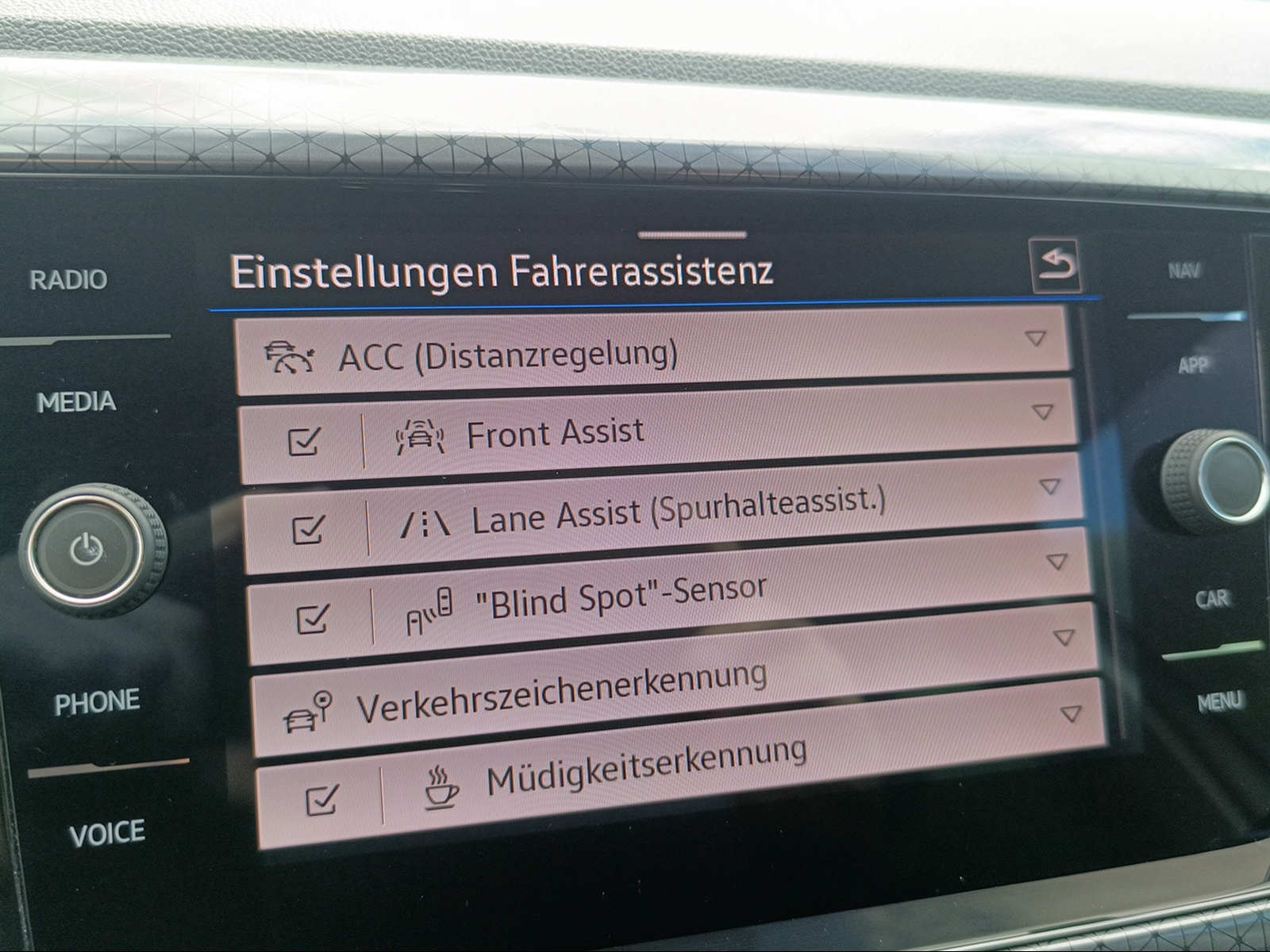 VW T-Cross 1.0 TSI Style DSG-image-14