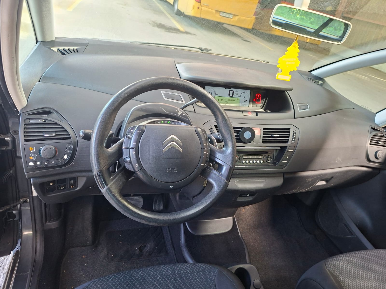 CITROEN Grand C4 Picasso 1.6 HDI 16V Attraction EGS6 — slika 10