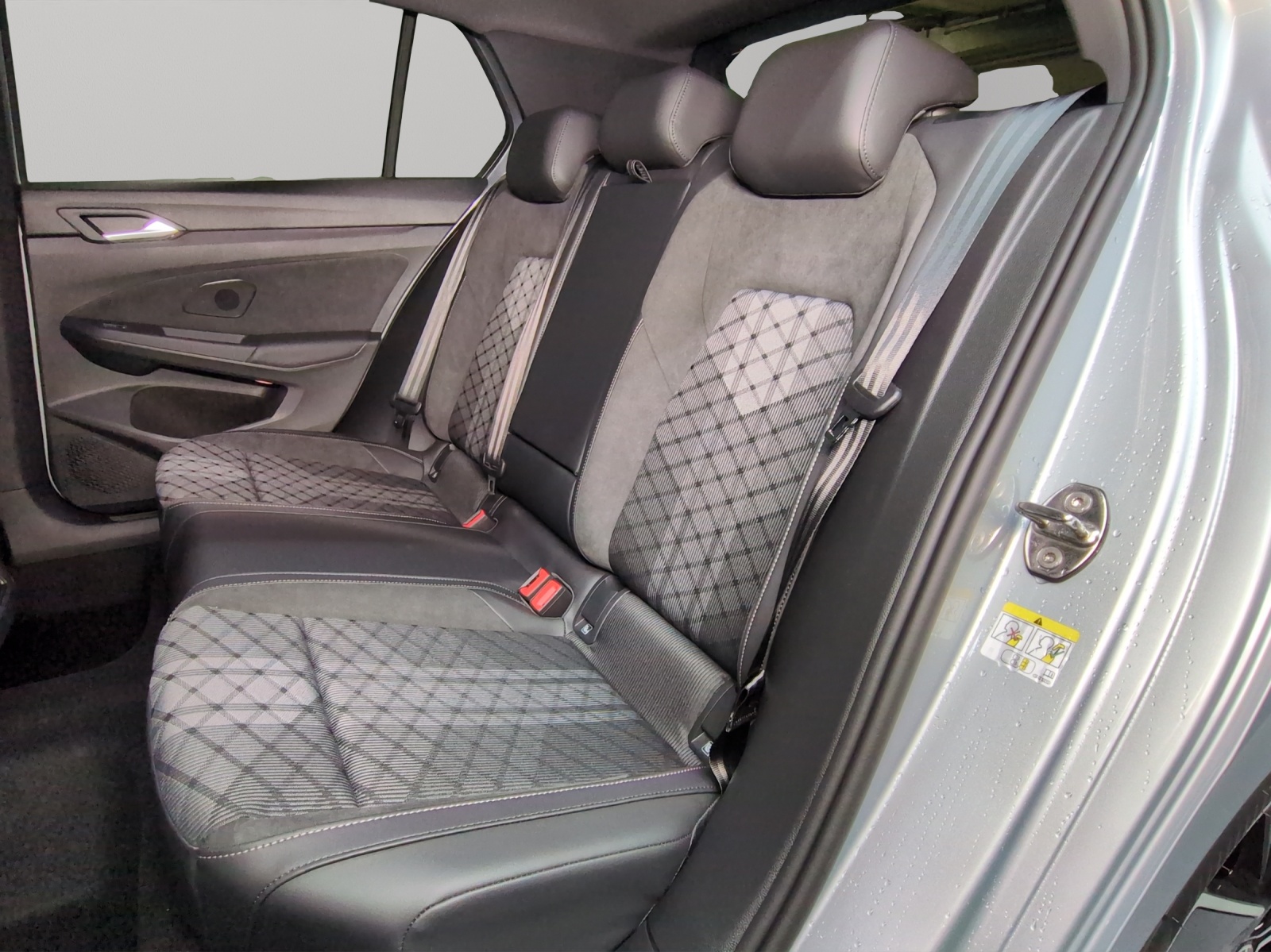 VW Golf 2.0 TSI R-Line DSG 4 Motion-image-8