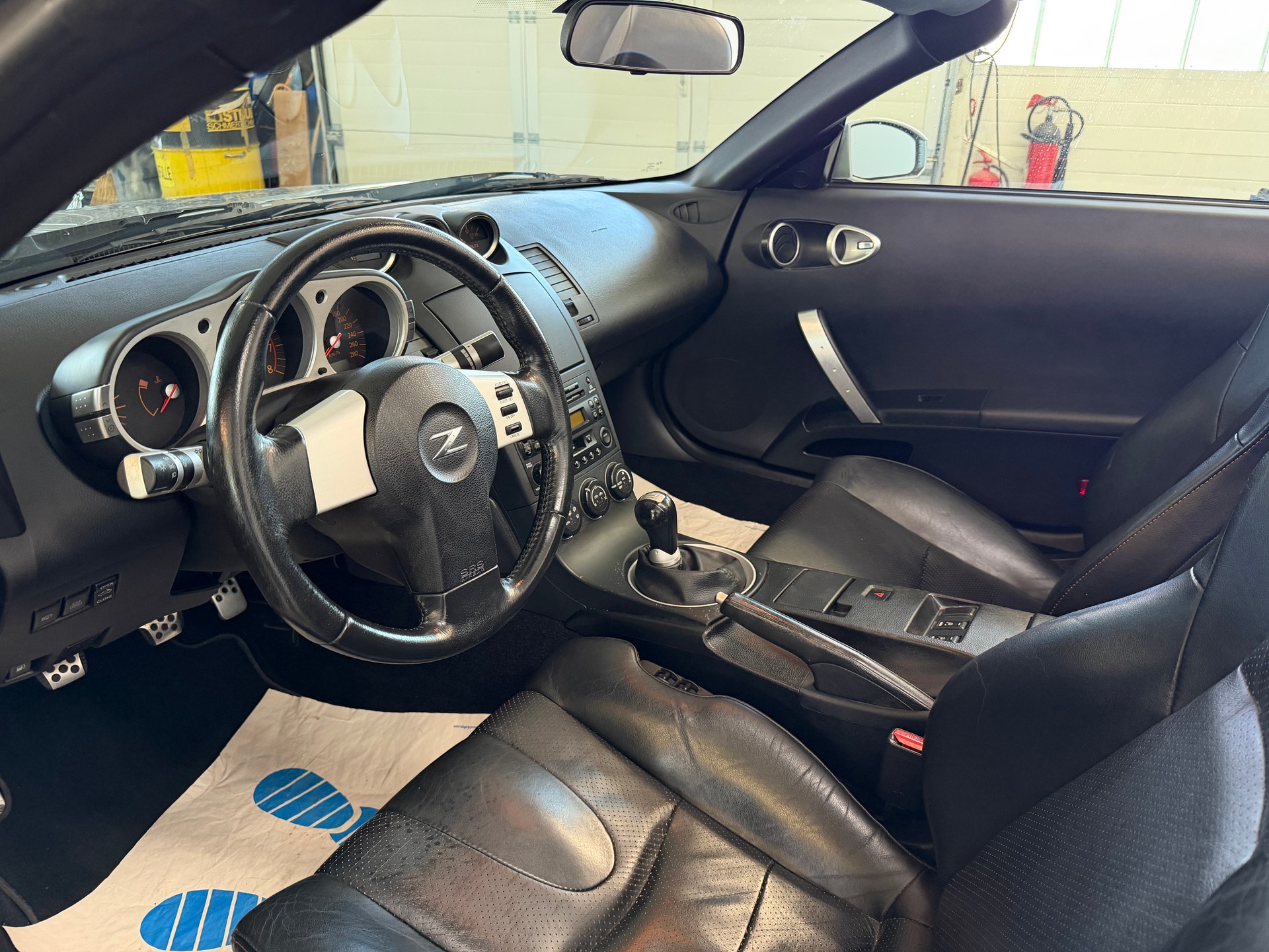 NISSAN 350 Z Pack Roadster | Ab MFK 08.2025 | Leder-image-13