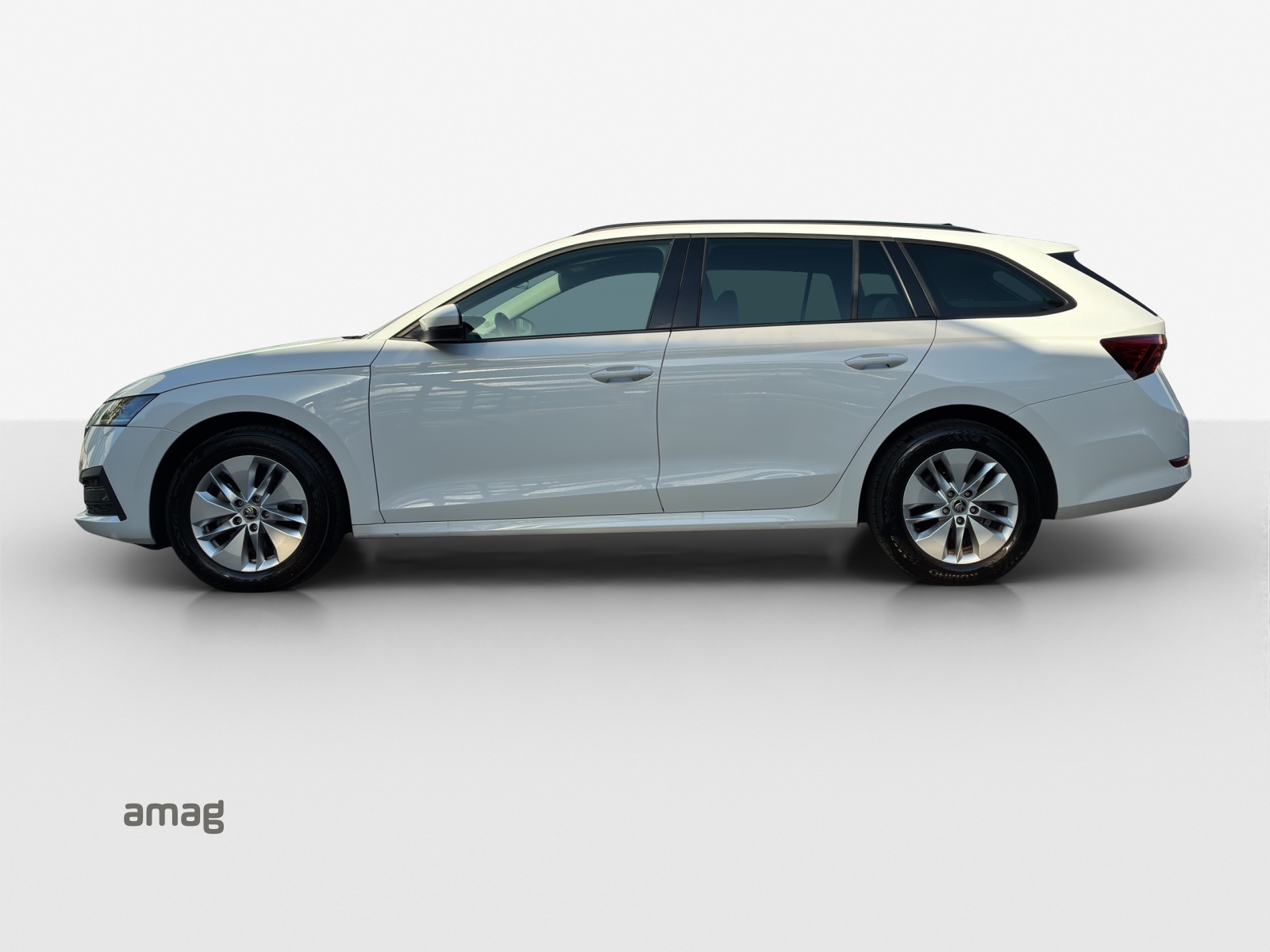 SKODA Octavia Combi 2.0 TDI DSG Ambition-image-1