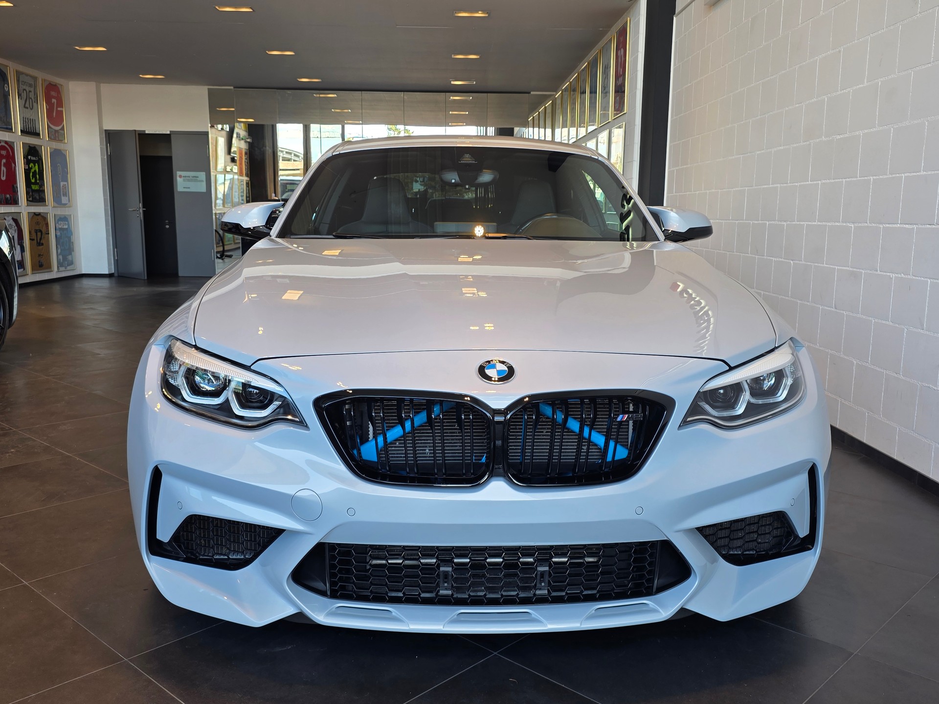 BMW M2 Competition-showroom-element-1
