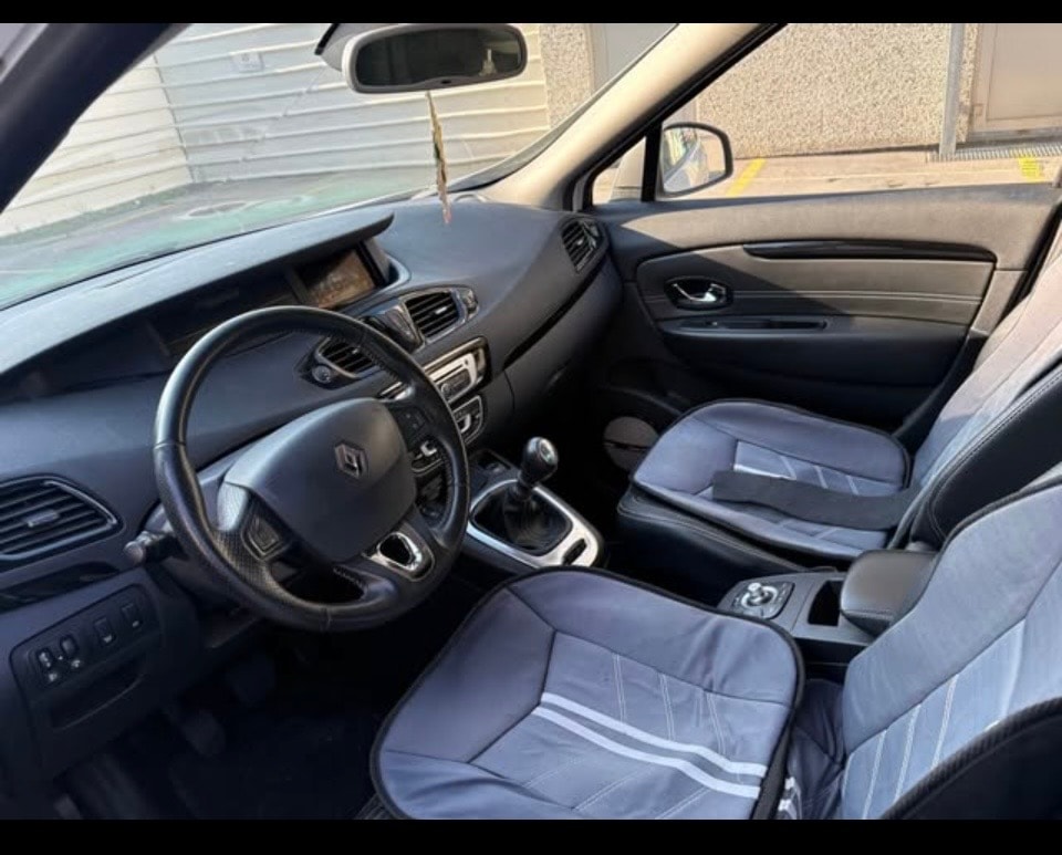 RENAULT Scénic 1.2 16V Turbo Bose-image-6