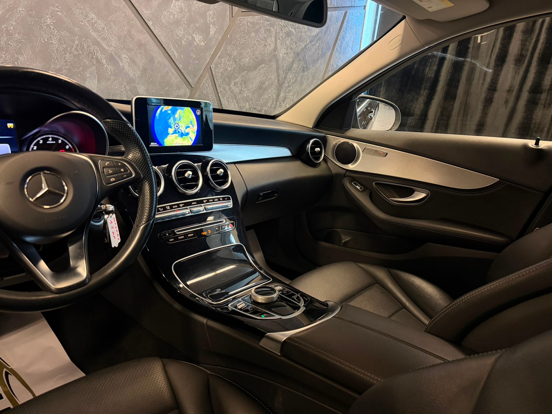 MERCEDES-BENZ C 180 Avantgarde 7G-Tronic-image-8