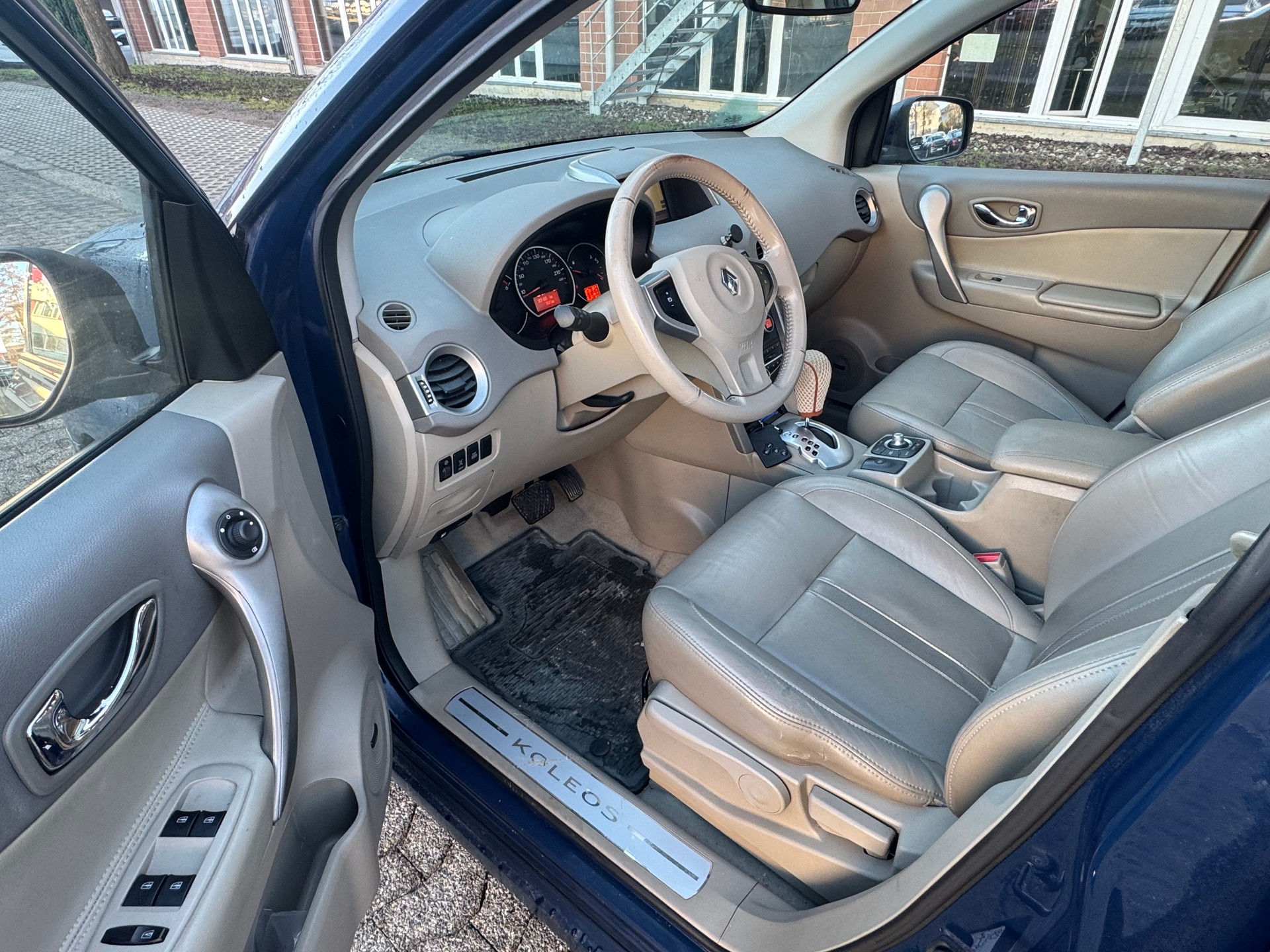 RENAULT Koleos 2.0 dCi Dynamique 4x4 Automatic-image-5