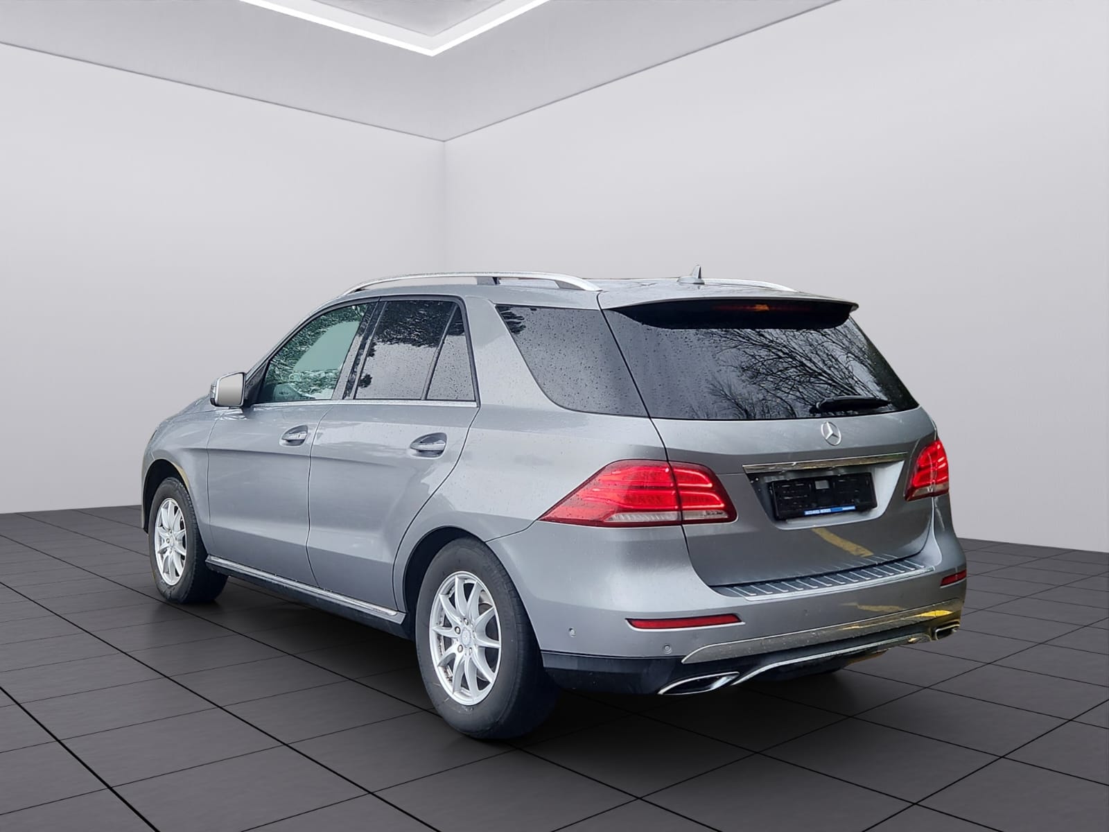 MERCEDES-BENZ GLE 350 d 4Matic 9G-Tronic-image-4