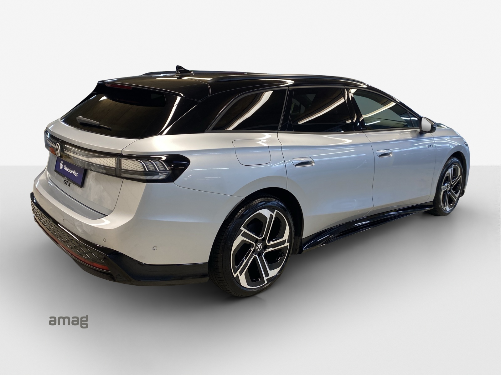 VW ID.7 Tourer GTX 86 kWh GTX United 4 Motion-image-5