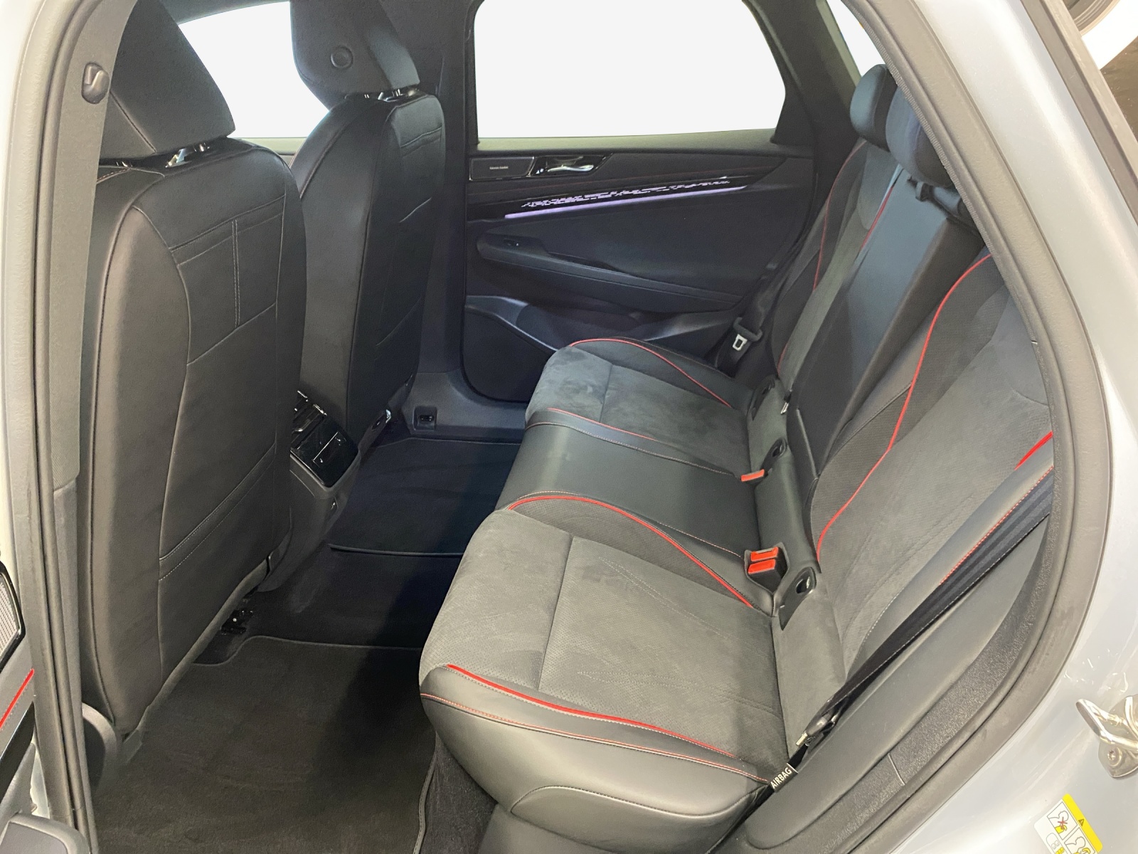VW ID.7 Tourer GTX 86 kWh GTX United 4 Motion-image-12