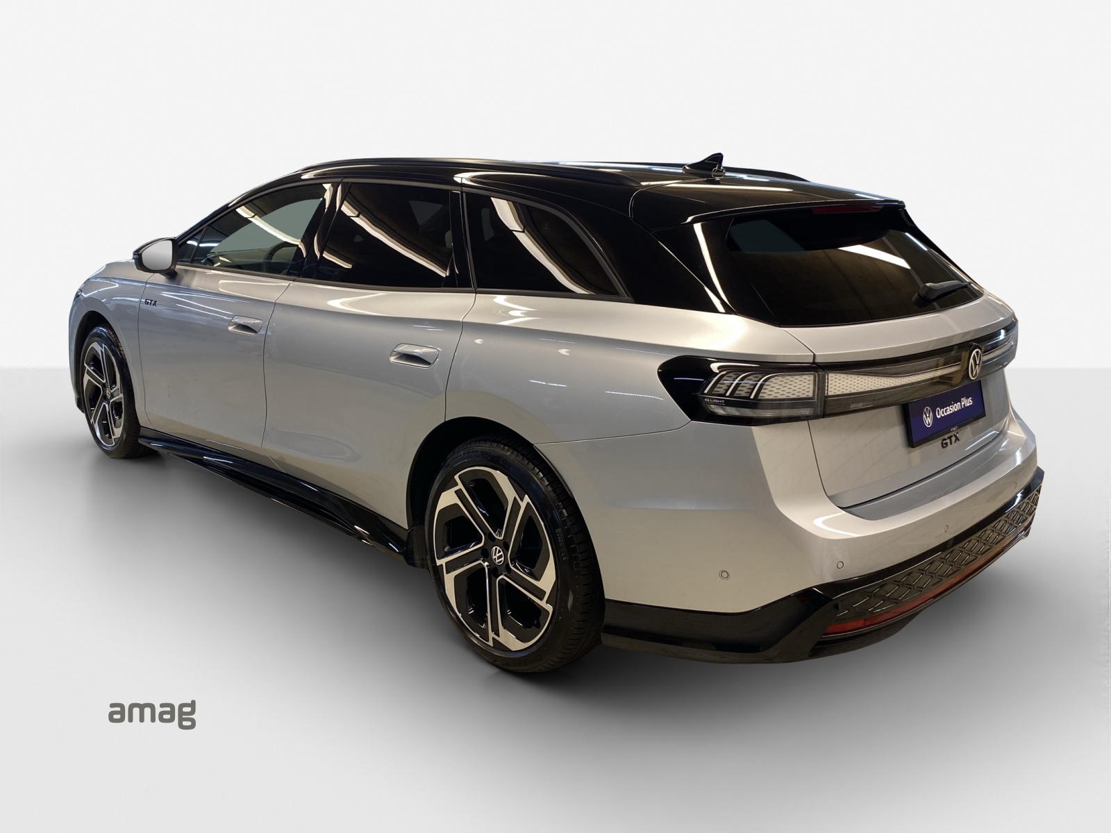 VW ID.7 Tourer GTX 86 kWh GTX United 4 Motion-image-2