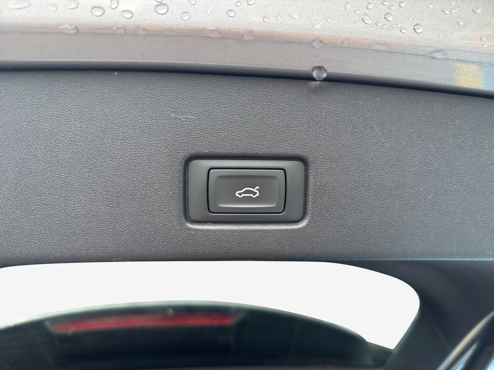 AUDI Q4 e-tron 50 quattro-image-13
