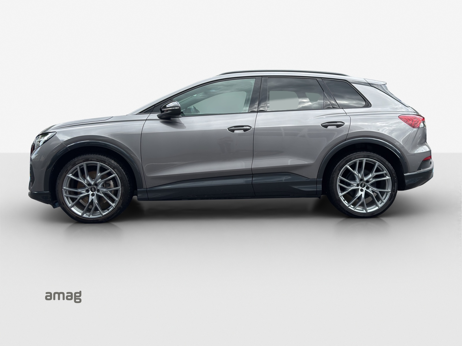 AUDI Q4 e-tron 50 quattro-image-1