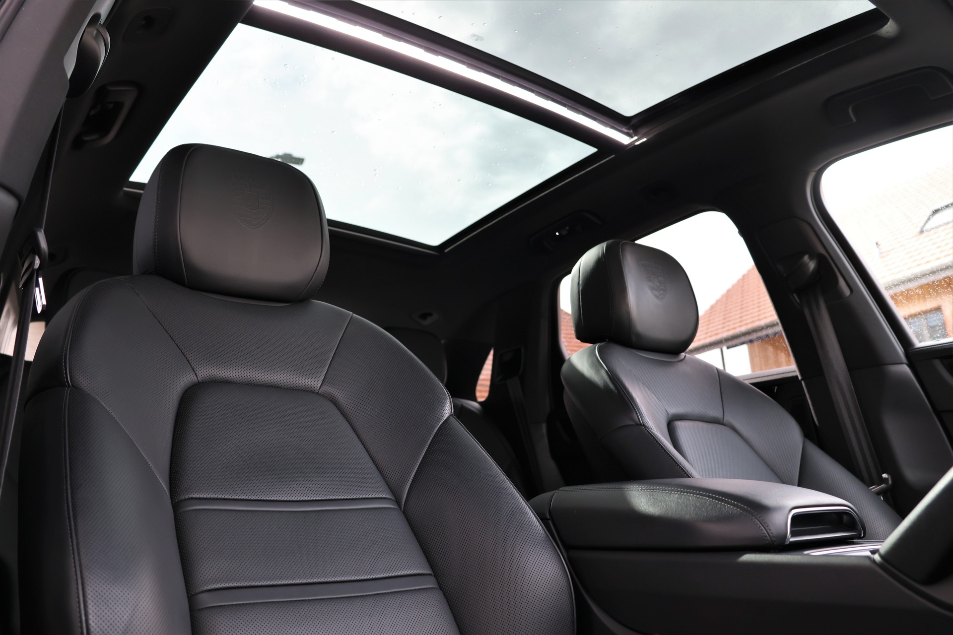 PORSCHE Cayenne E-Hybrid (CH) "Approved 10/27"-image-21