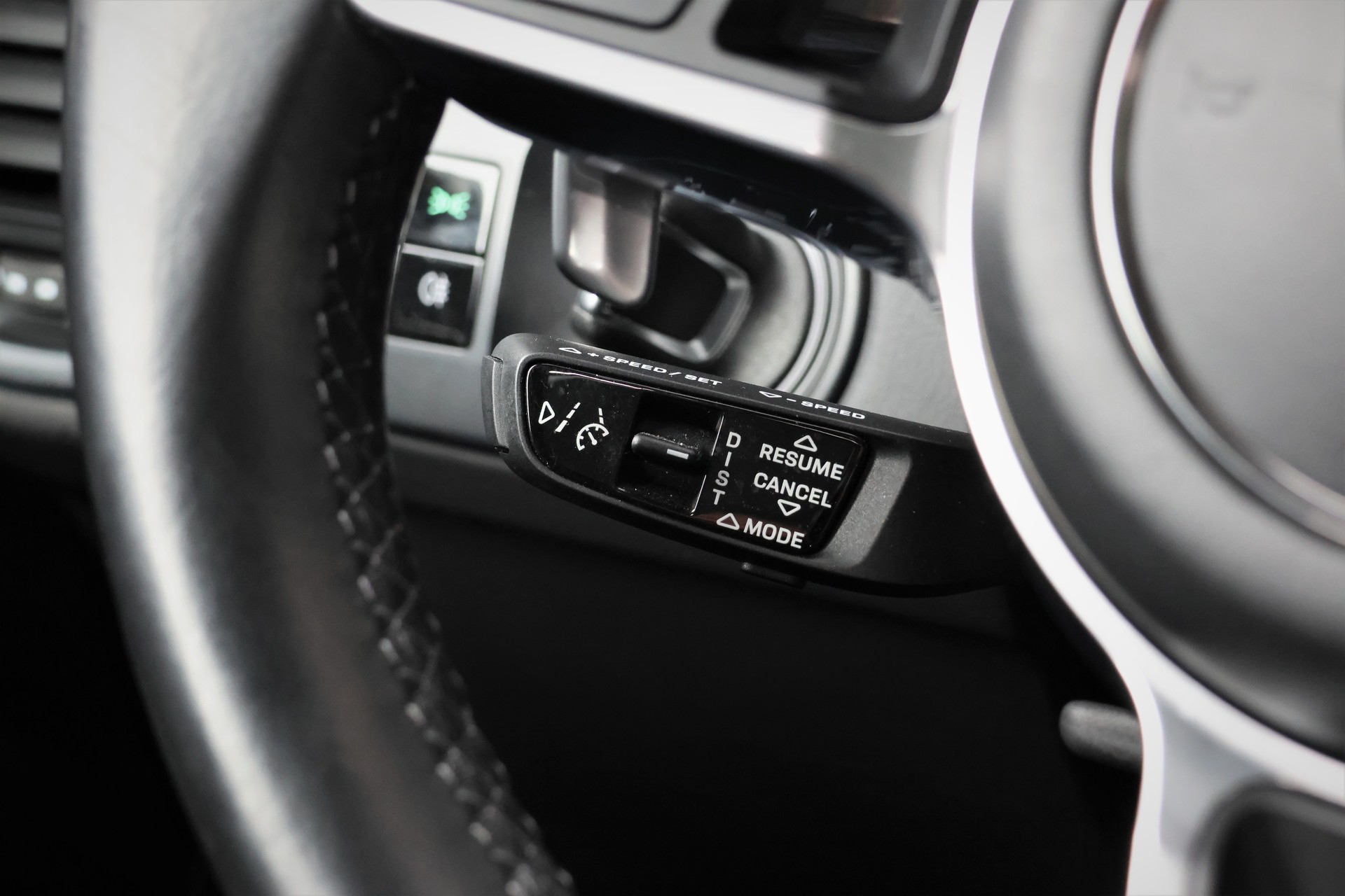 PORSCHE Cayenne E-Hybrid (CH) "Approved 10/27"-image-17