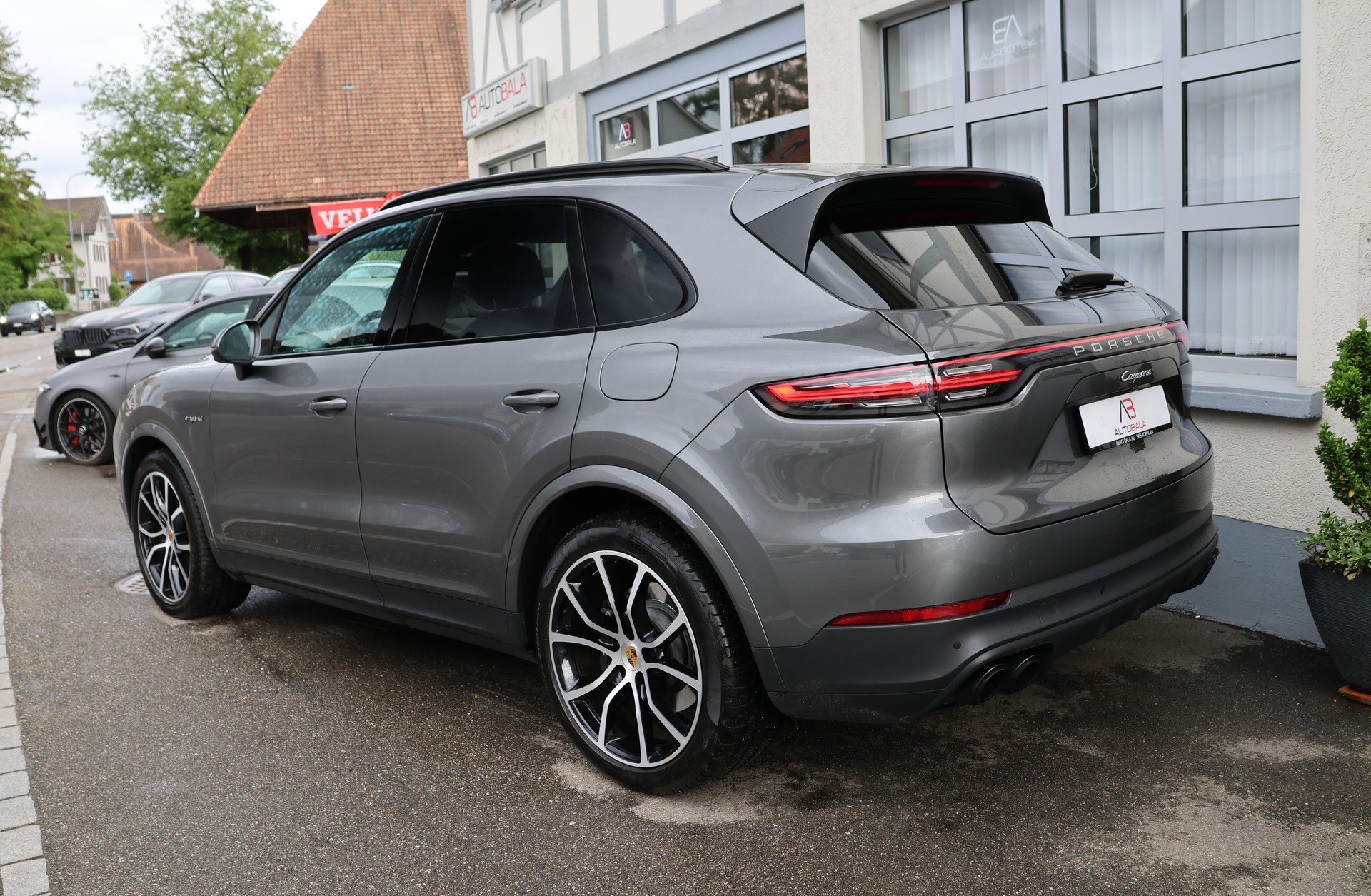 PORSCHE Cayenne E-Hybrid (CH) "Approved 10/27"-image-5