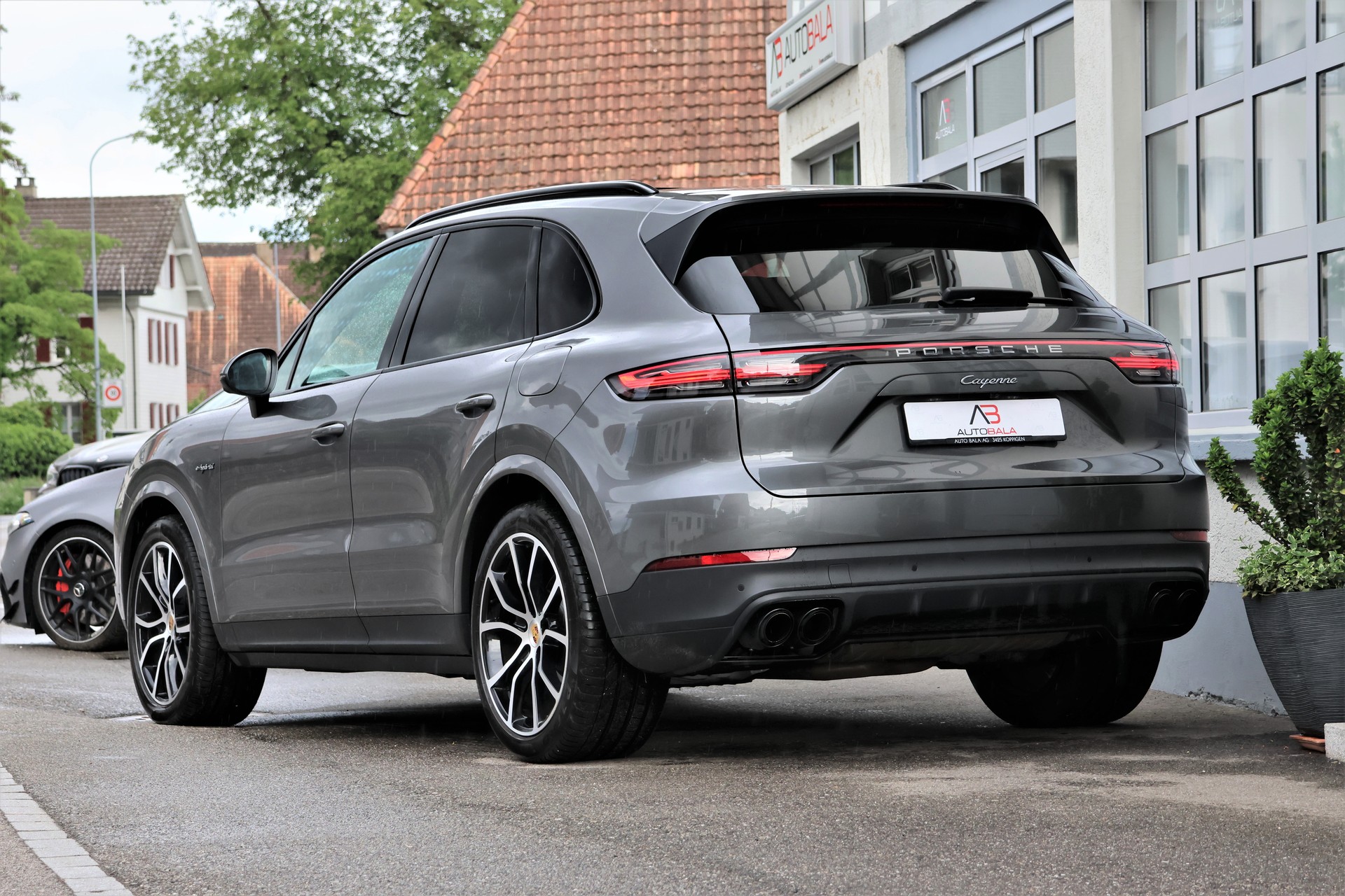 PORSCHE Cayenne E-Hybrid (CH) "Approved 10/27"-image-2