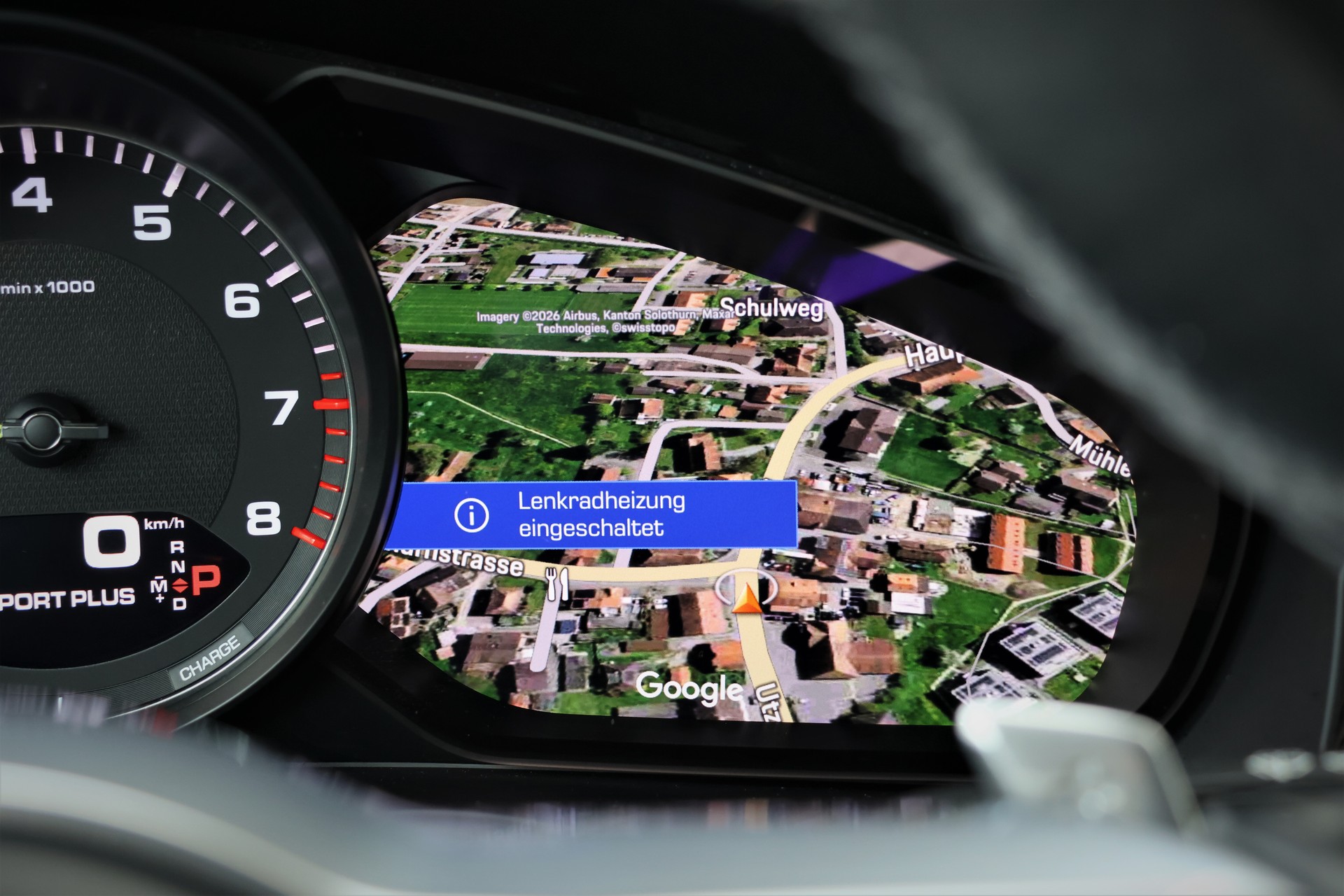 PORSCHE Cayenne E-Hybrid (CH) "Approved 10/27"-image-27