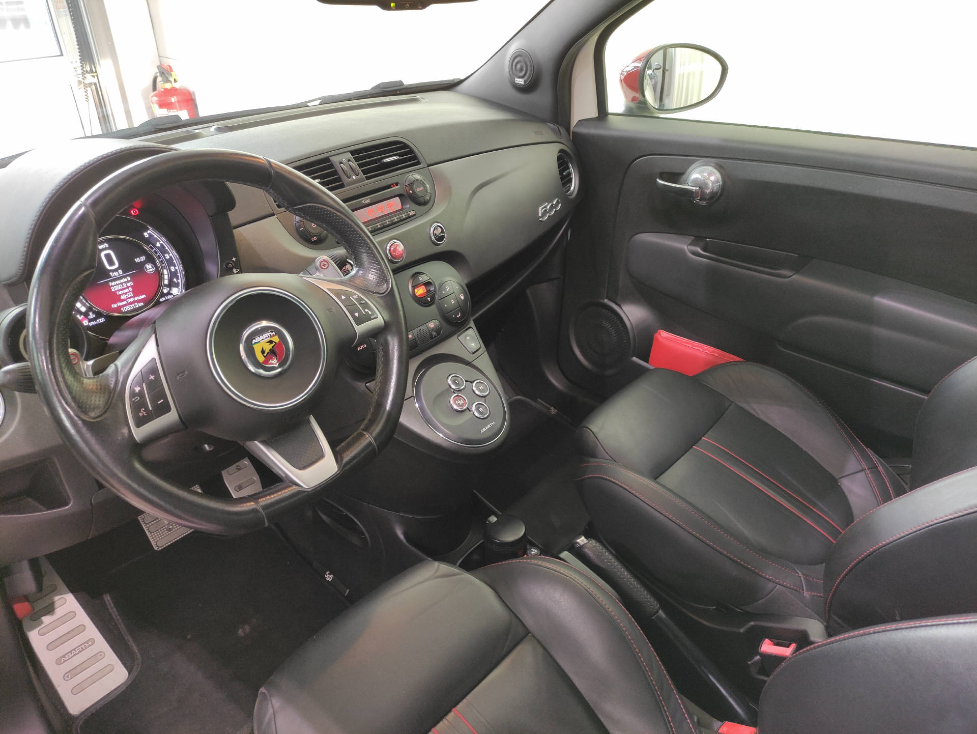 FIAT 595 Abarth 1.4 T-Jet 180 Competizione-image-4
