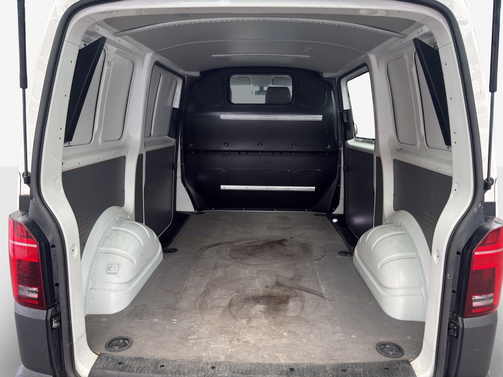 VW T6.1 2.0 TDI 4Motion-image-11