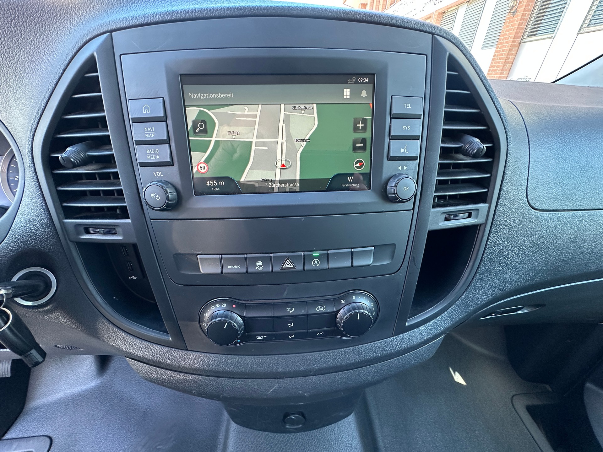 MERCEDES-BENZ Vito 114 CDI Lang Pro Tourer 9G-Tronic-image-11