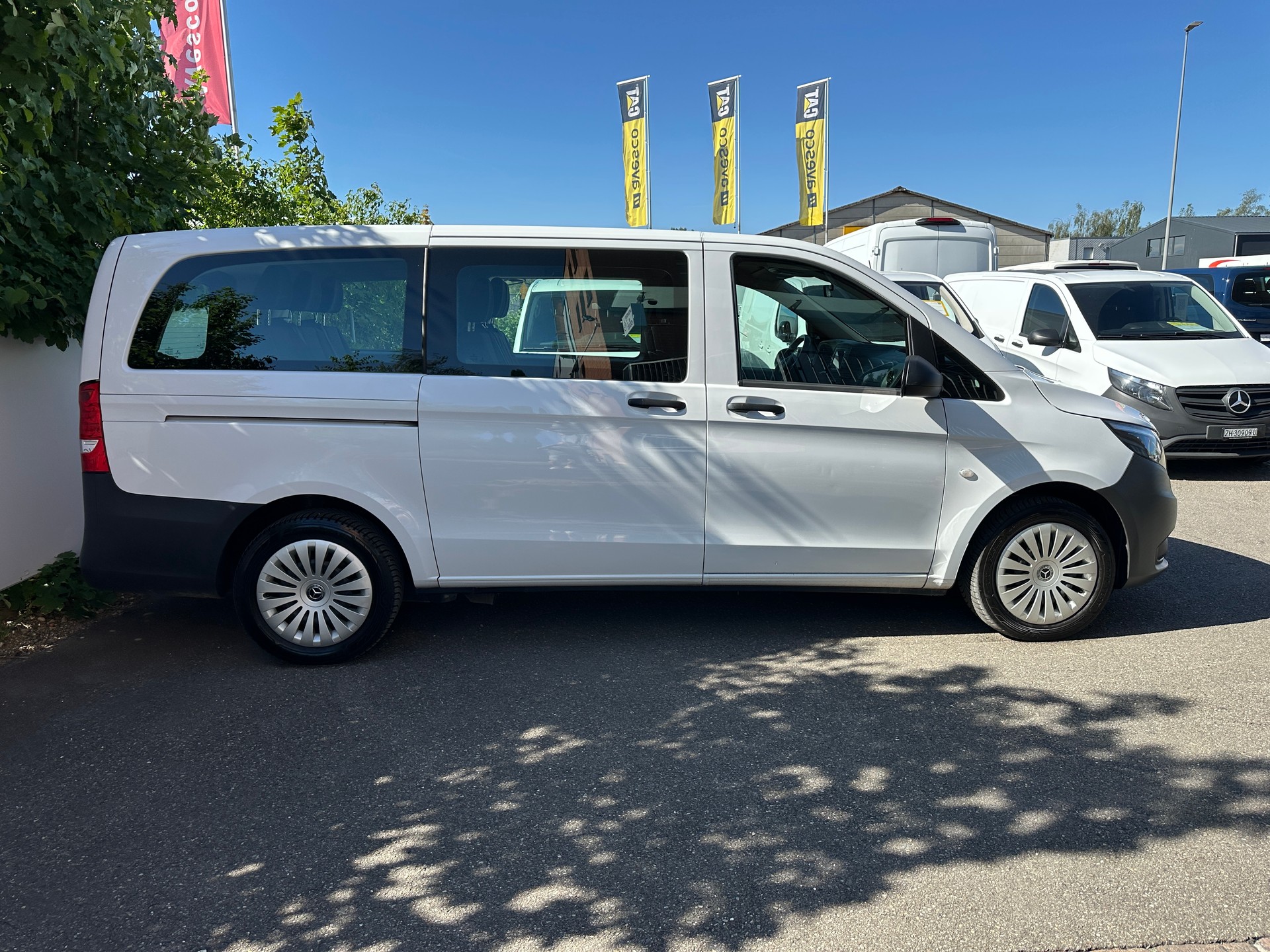 MERCEDES-BENZ Vito 114 CDI Lang Pro Tourer 9G-Tronic-image-3