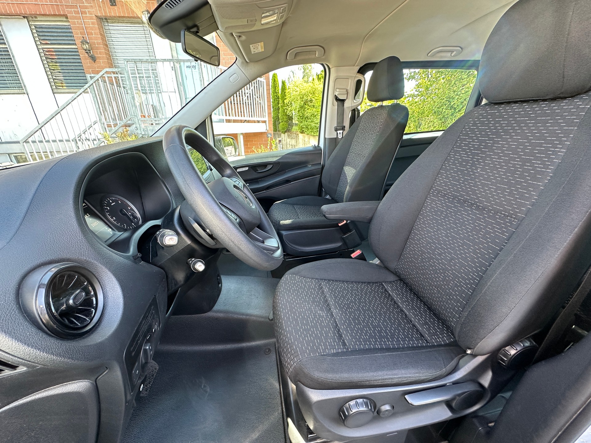 MERCEDES-BENZ Vito 114 CDI Lang Pro Tourer 9G-Tronic-image-5