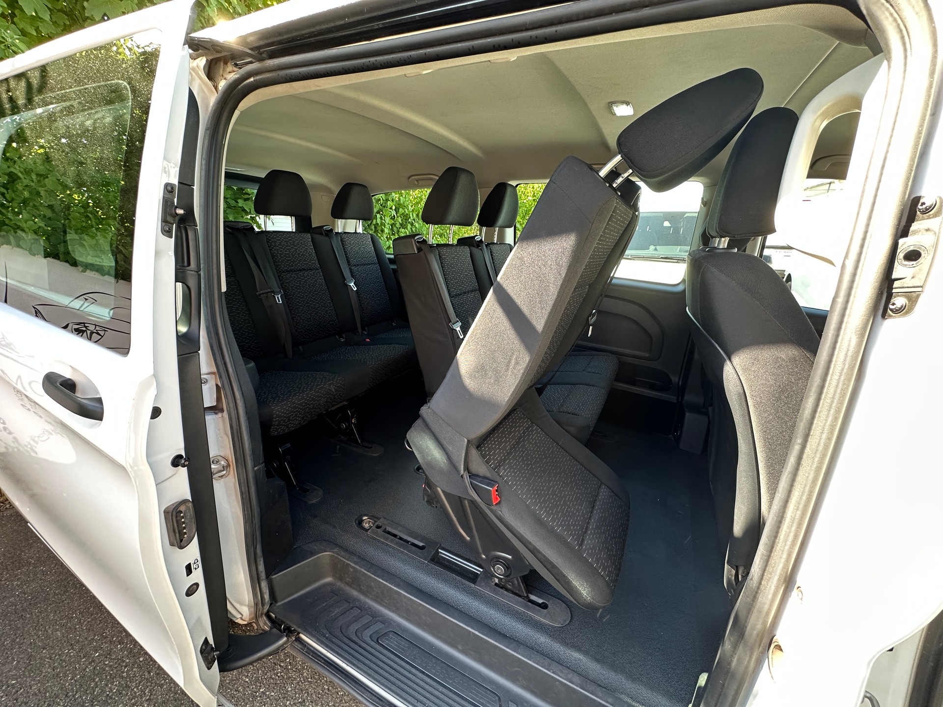 MERCEDES-BENZ Vito 114 CDI Lang Pro Tourer 9G-Tronic-image-13