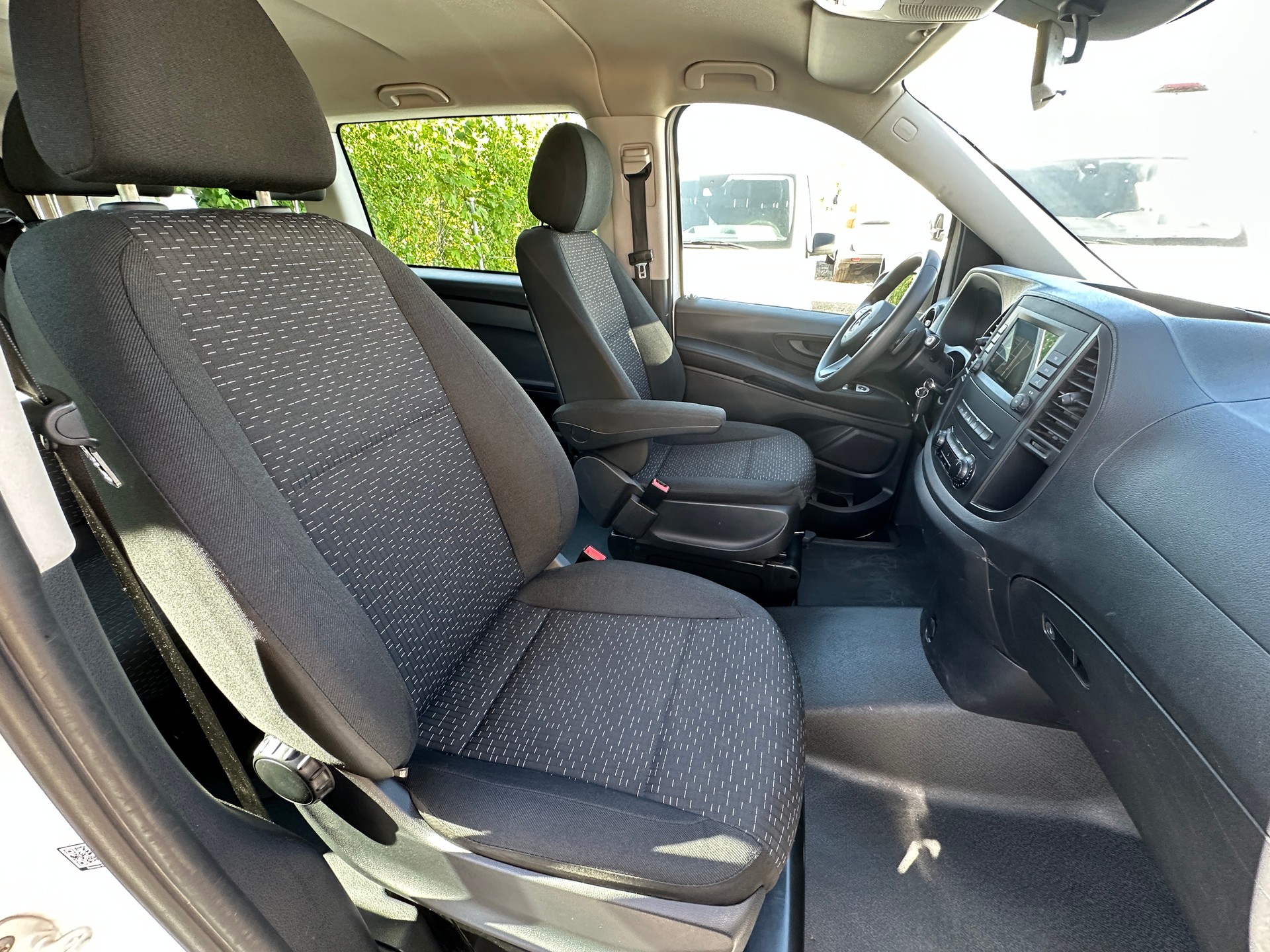 MERCEDES-BENZ Vito 114 CDI Lang Pro Tourer 9G-Tronic-image-12