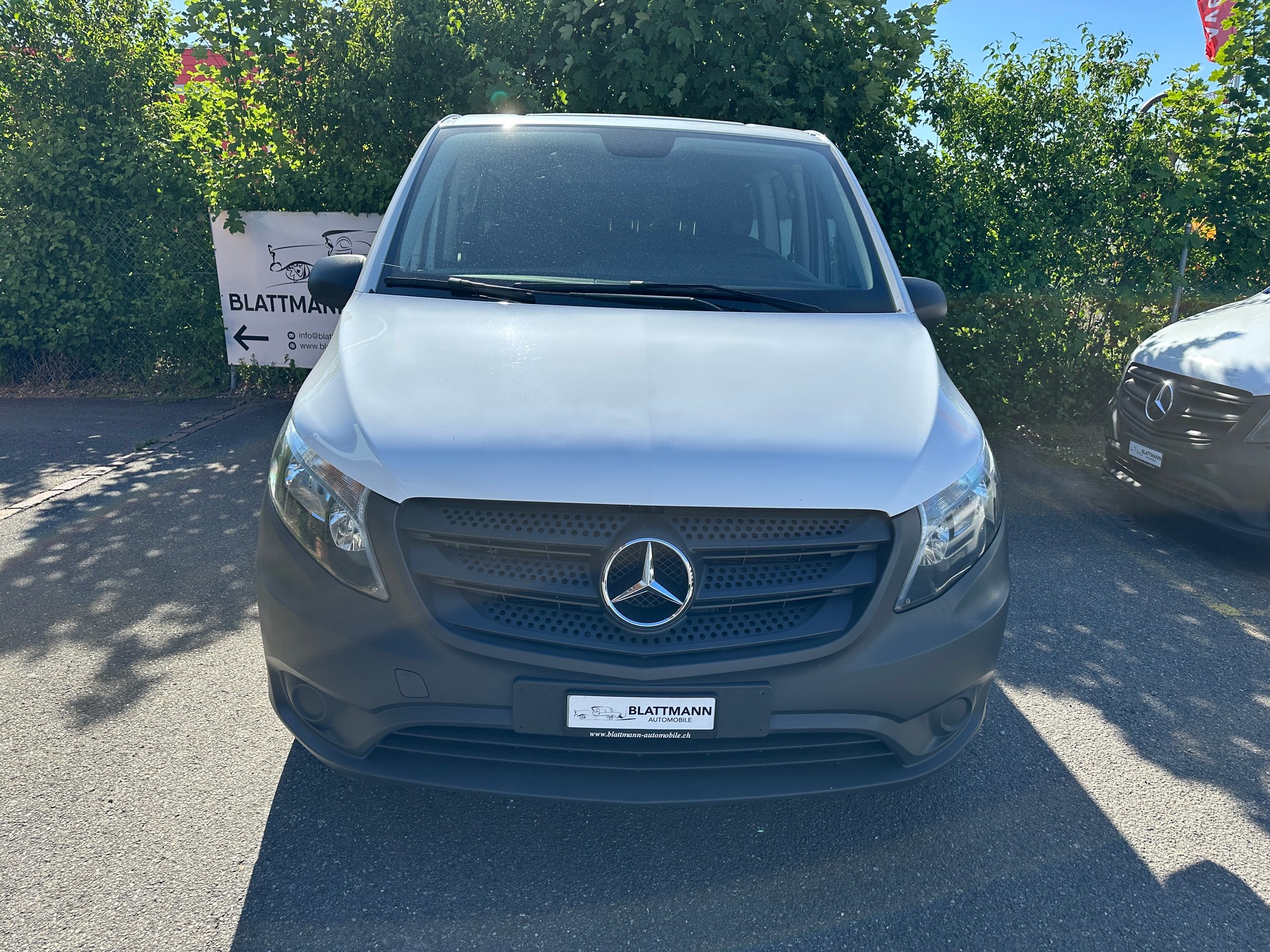 MERCEDES-BENZ Vito 114 CDI Lang Pro Tourer 9G-Tronic-image-1