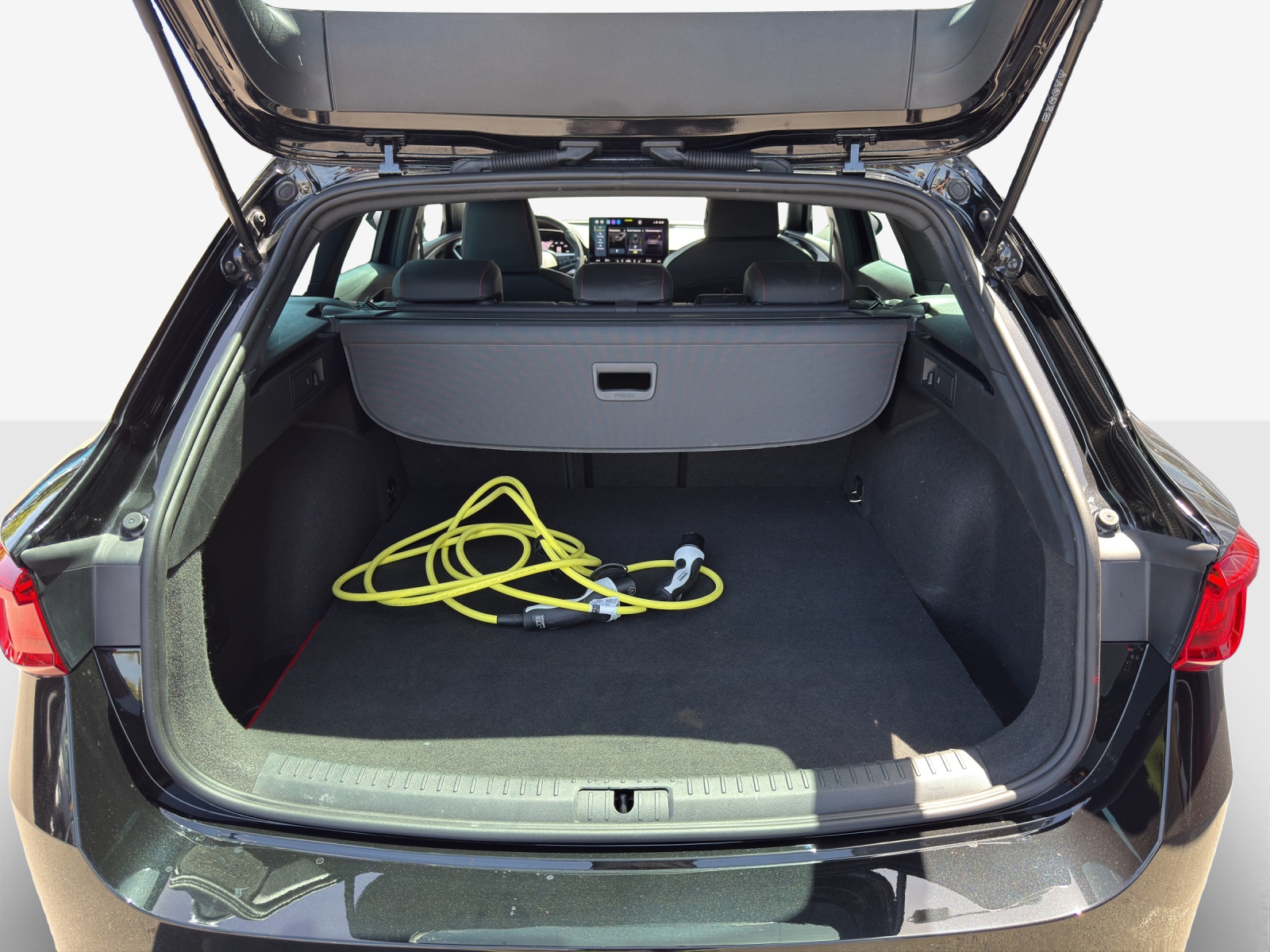 SEAT Leon ST 1.5 eHybrid pHEV DSG FR-image-13