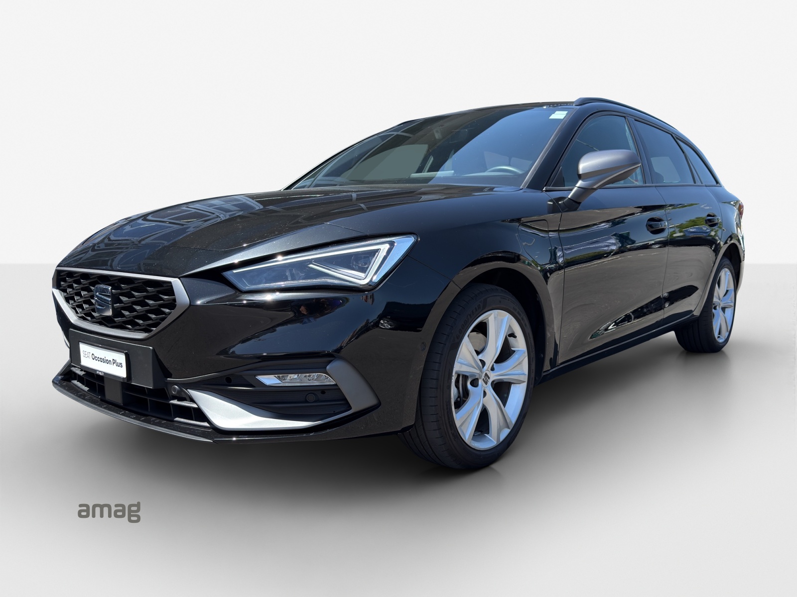 SEAT Leon ST 1.5 eHybrid pHEV DSG FR-image-0