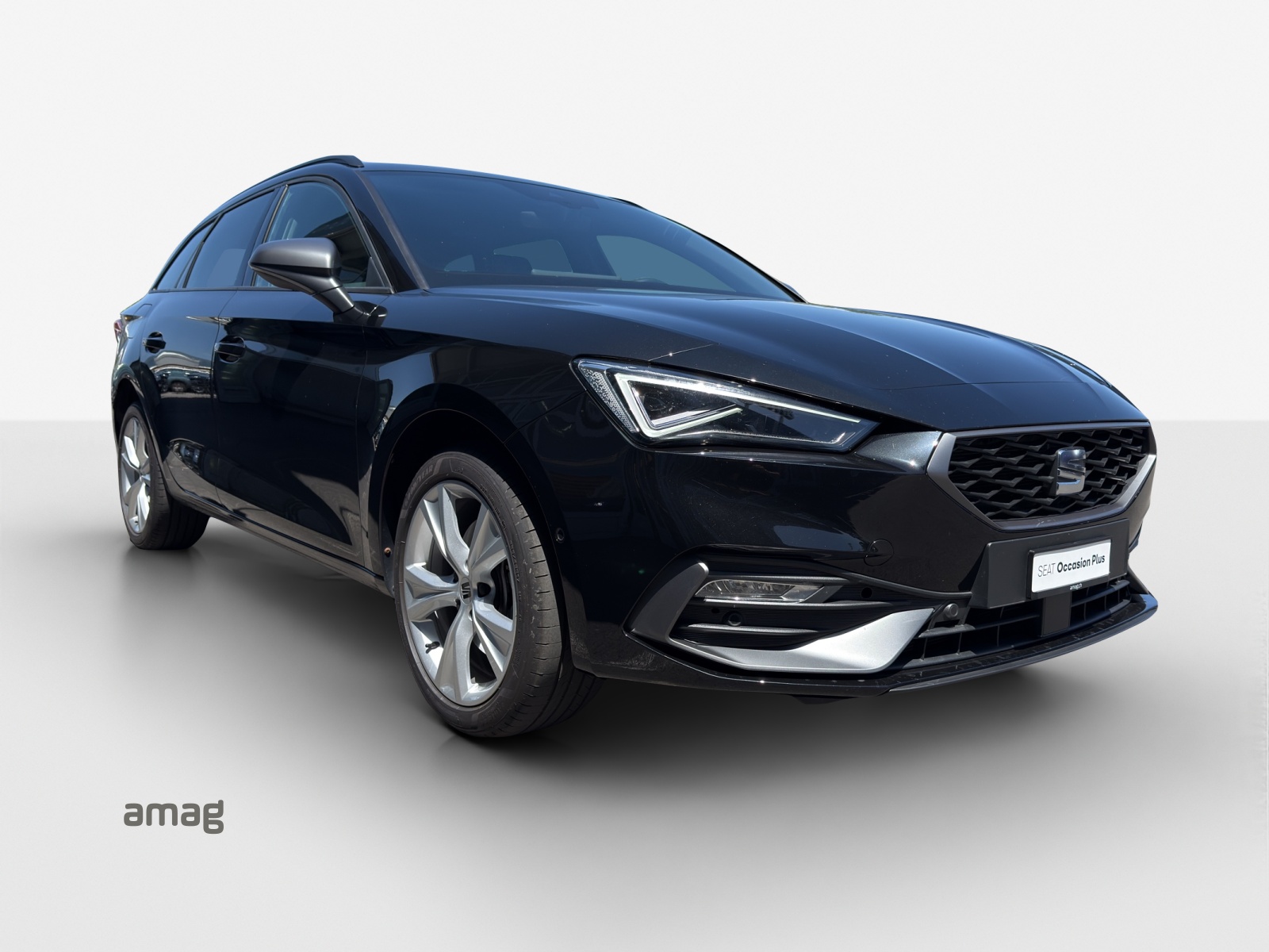 SEAT Leon ST 1.5 eHybrid pHEV DSG FR-image-6