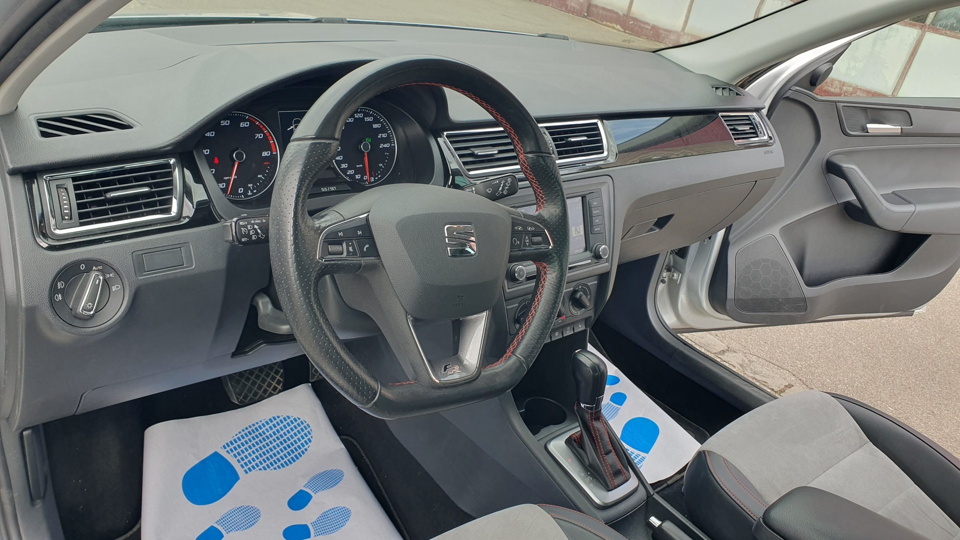 SEAT Toledo 1.4 TSI FR Line DSG-image-11