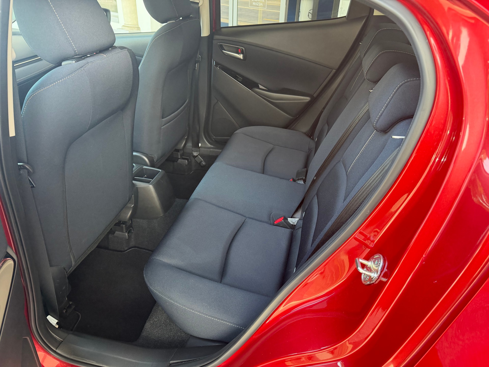 MAZDA 2 SKYACTIV-G 90 Revolution Automat-image-5
