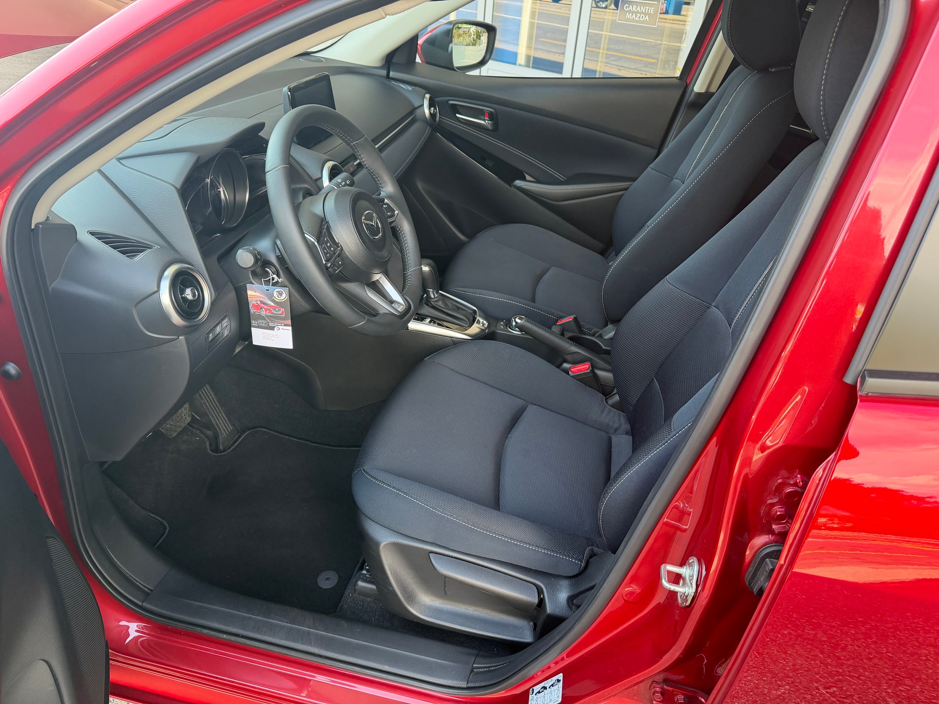 MAZDA 2 SKYACTIV-G 90 Revolution Automat-image-6